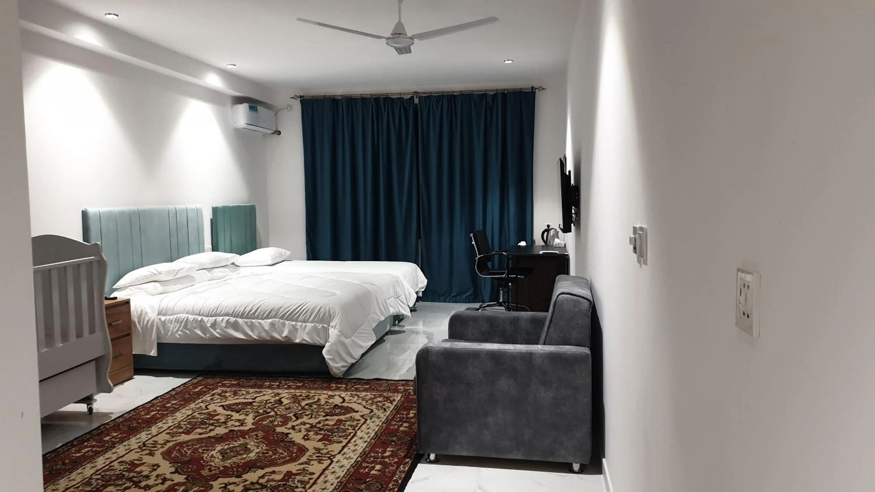 Photo of the whole room in Areni Lodge