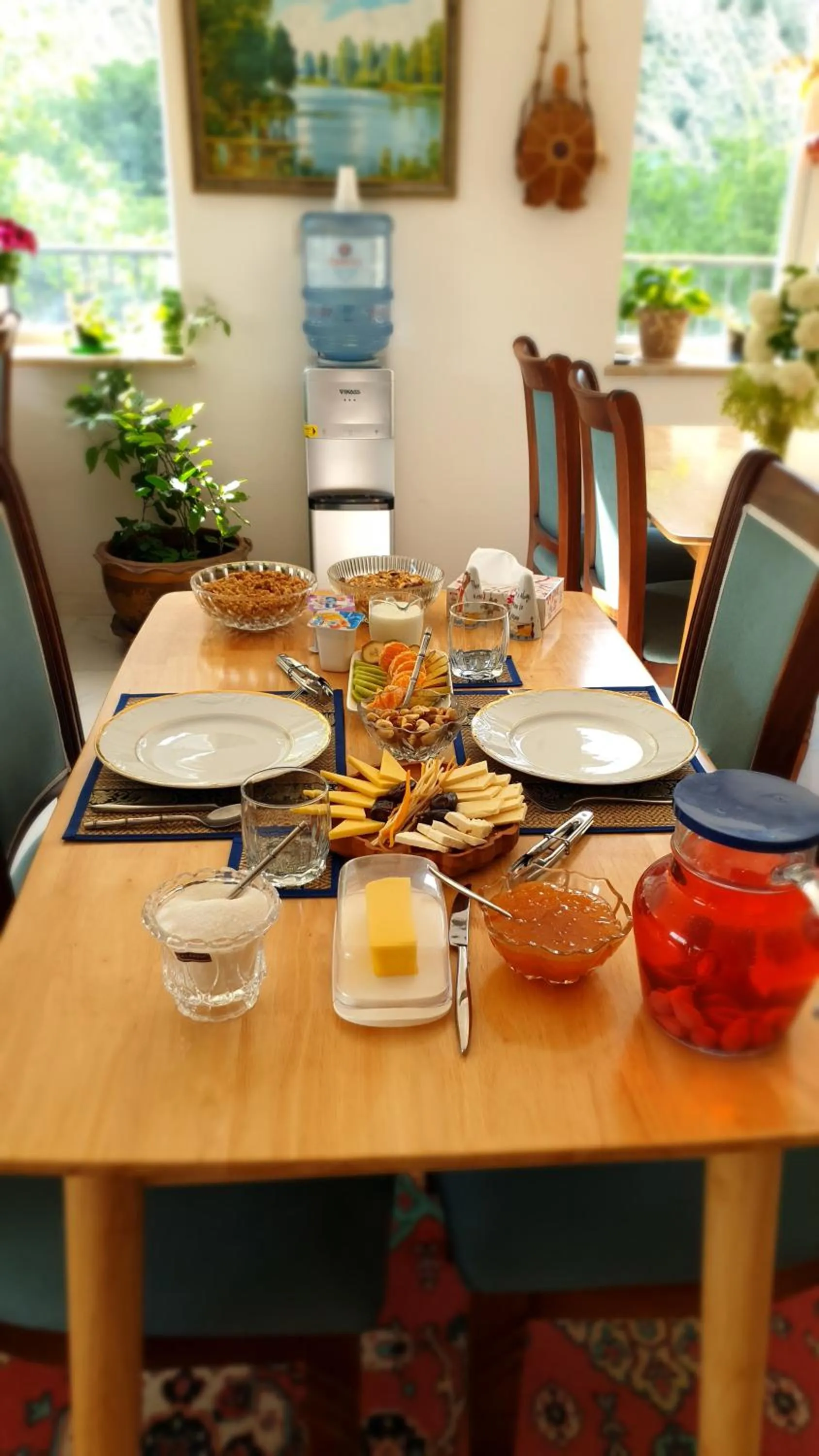 Restaurant/places to eat in Areni Lodge