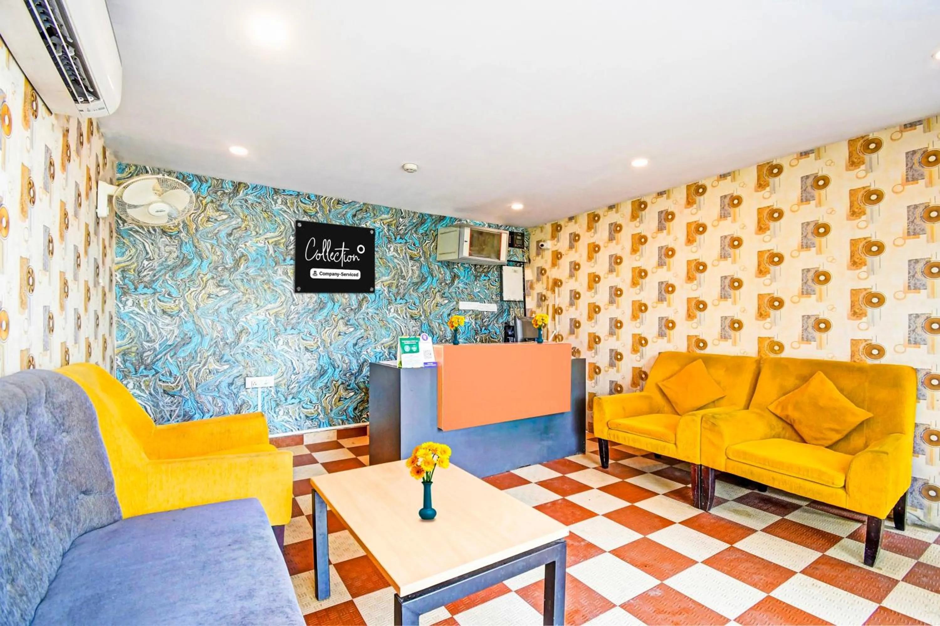 Lobby or reception in Super Collection O Bisarjan Ghat Formerly Eden Rocks