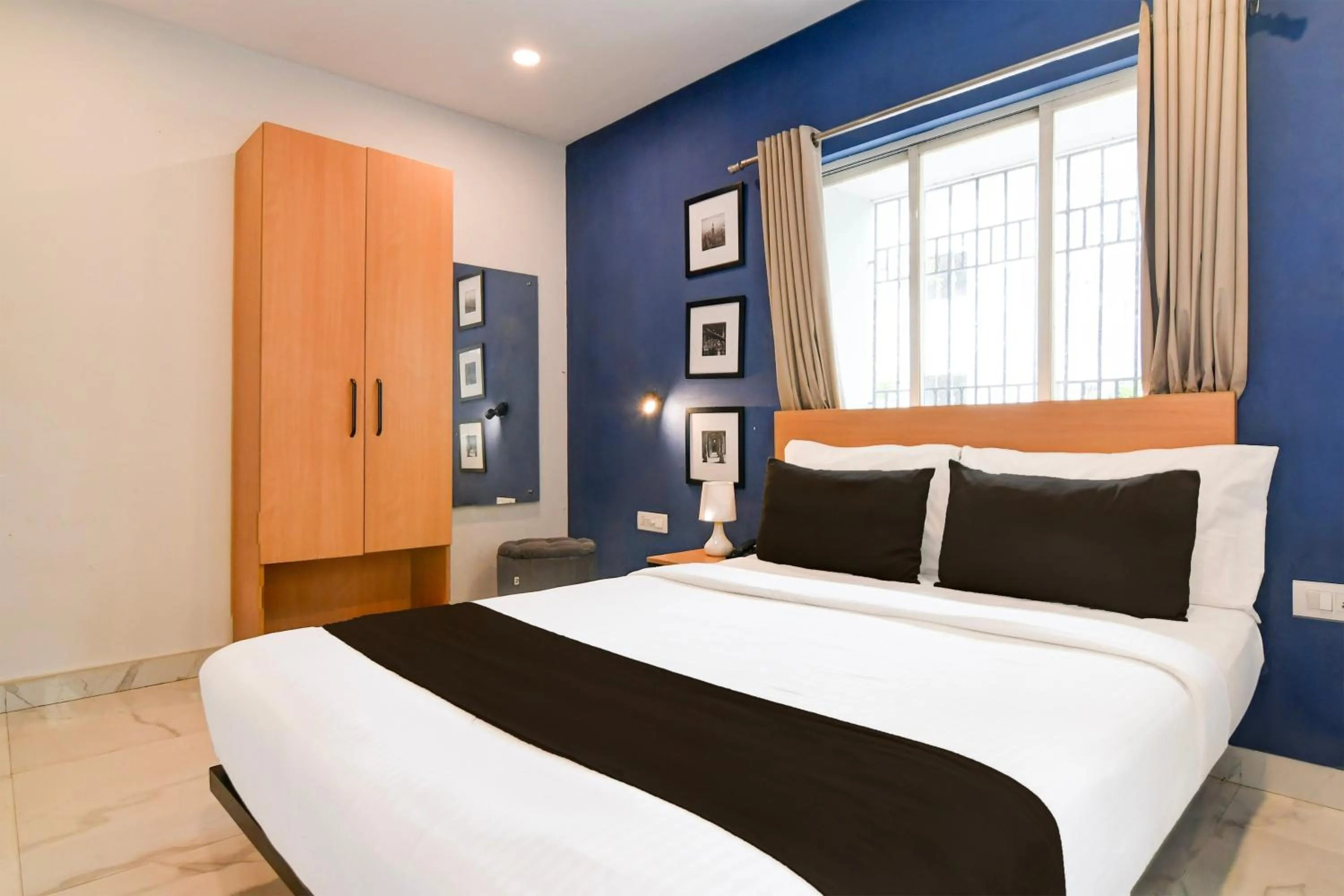 Bedroom, Bed in Super Collection O Bisarjan Ghat Formerly Eden Rocks