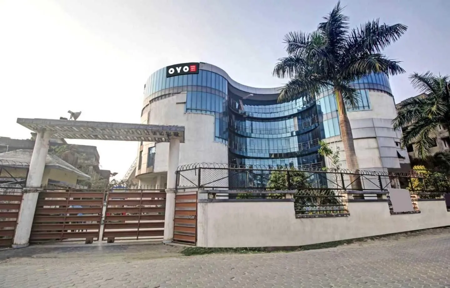 Facade/entrance in Super Collection O Hotel Aqua Villa Near Netaji Subhash Chandra Bose International Airport