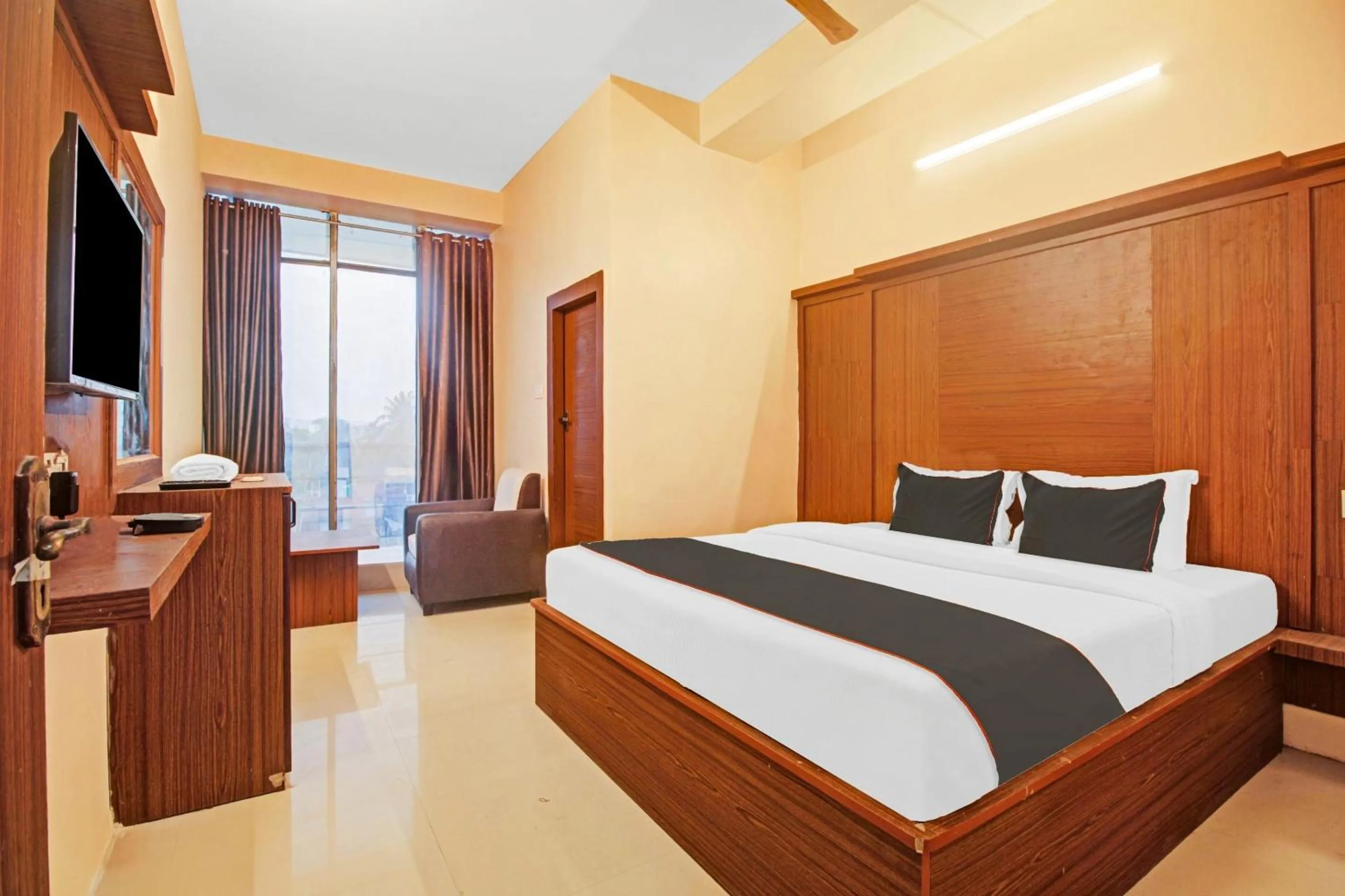 Bedroom, Bed in Super Collection O Hotel Aqua Villa Near Netaji Subhash Chandra Bose International Airport