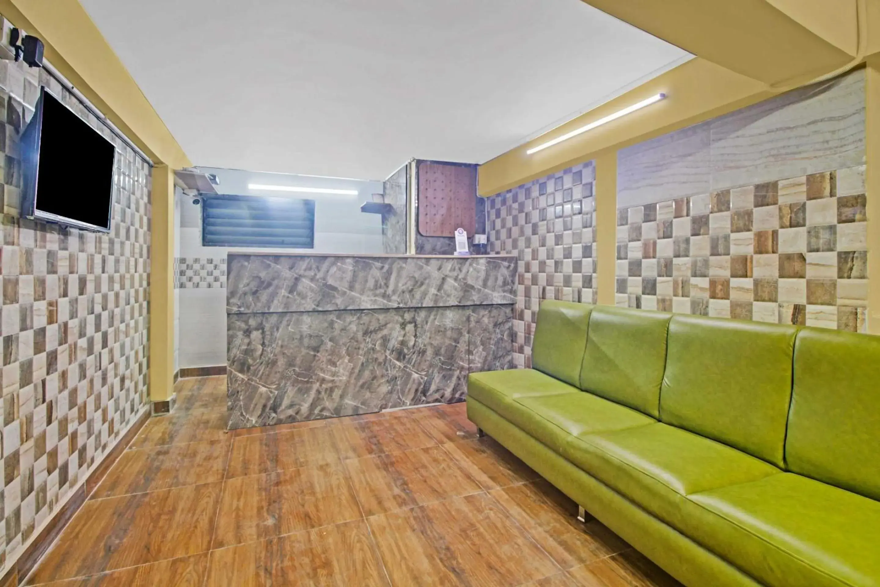 Lobby or reception in Super Collection O Hotel Aqua Villa Near Netaji Subhash Chandra Bose International Airport Lobby or reception in Super Collection O Hotel Aqua Villa Near Netaji Subhash Chandra Bose International Airport