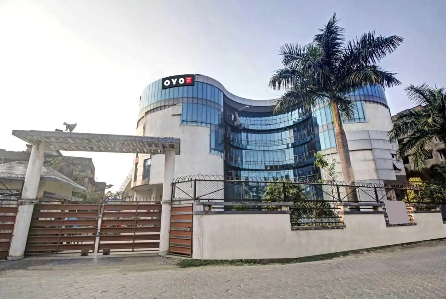 Facade/entrance in Super Collection O Hotel Aqua Villa Near Netaji Subhash Chandra Bose International Airport