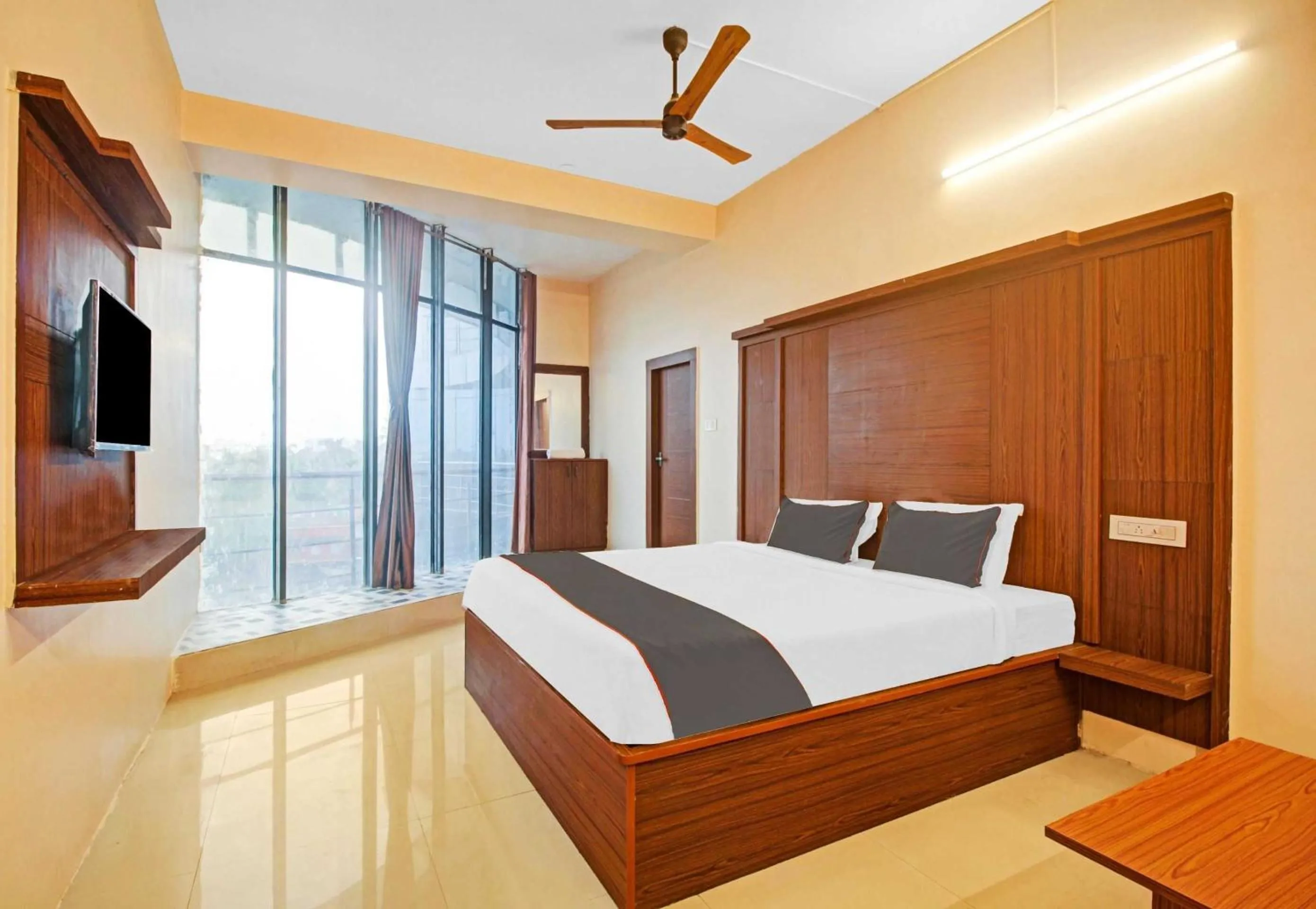 Bedroom, Bed in Super Collection O Hotel Aqua Villa Near Netaji Subhash Chandra Bose International Airport