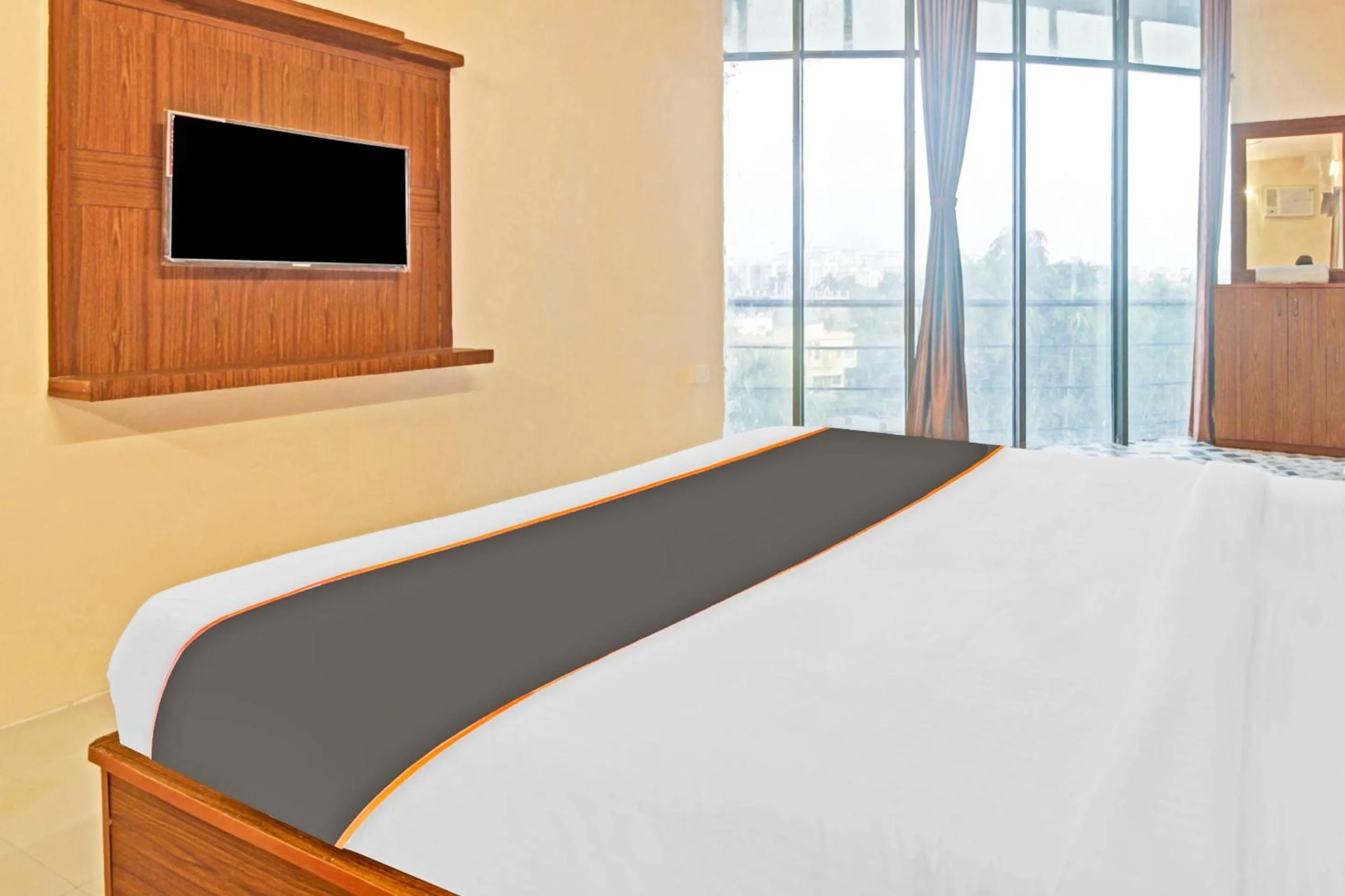 Bedroom, Bed in Super Collection O Hotel Aqua Villa Near Netaji Subhash Chandra Bose International Airport