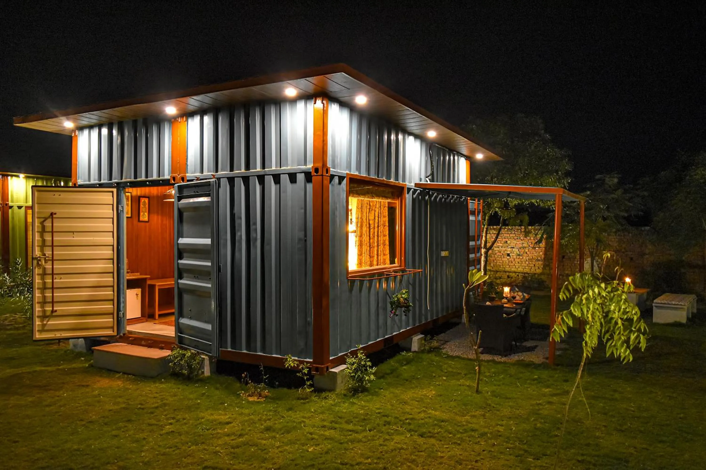 Garden in Tree of Life Ecotainers Agra