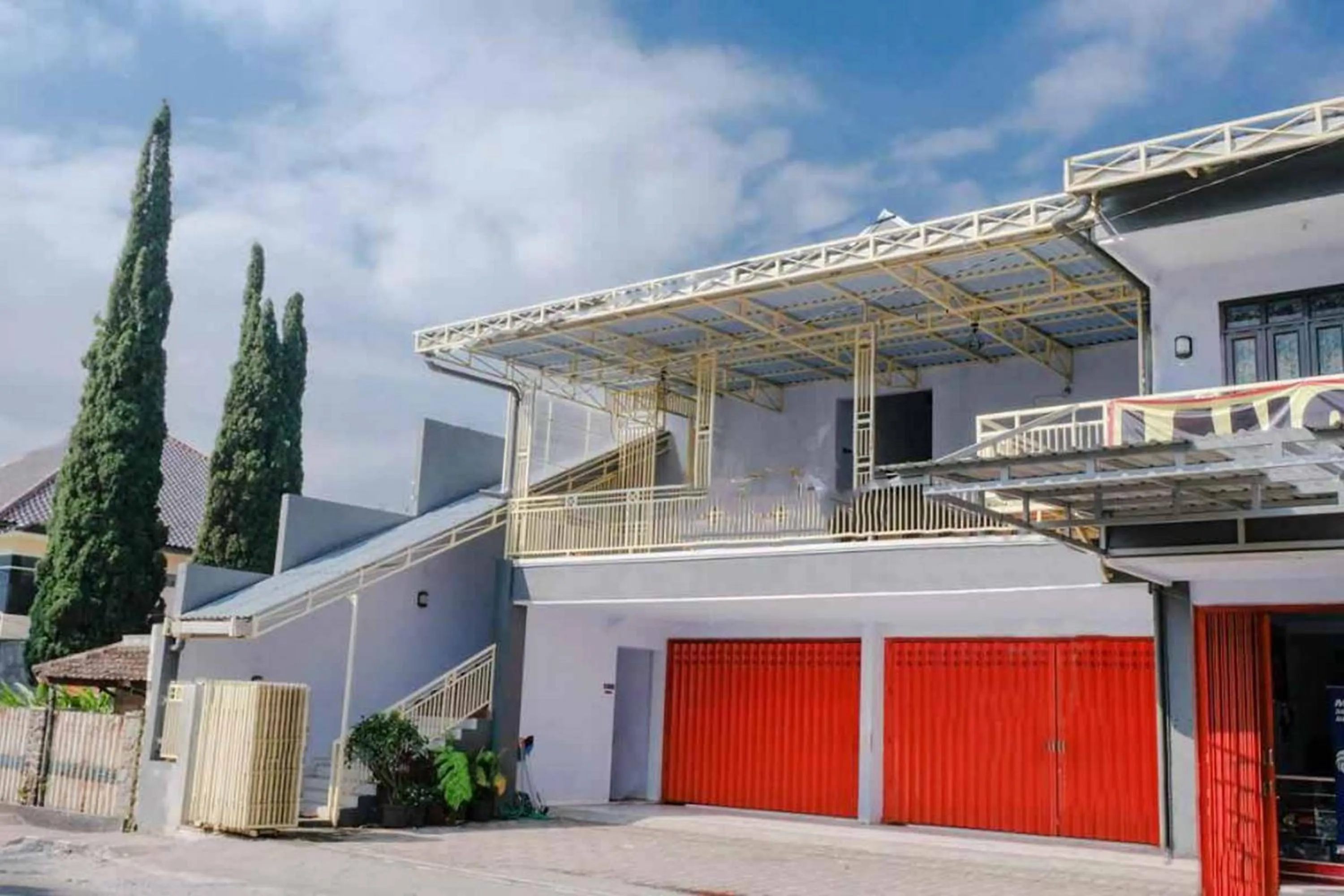 Property building in RedDoorz Syariah At Wisma Djokorio Poncokusumo