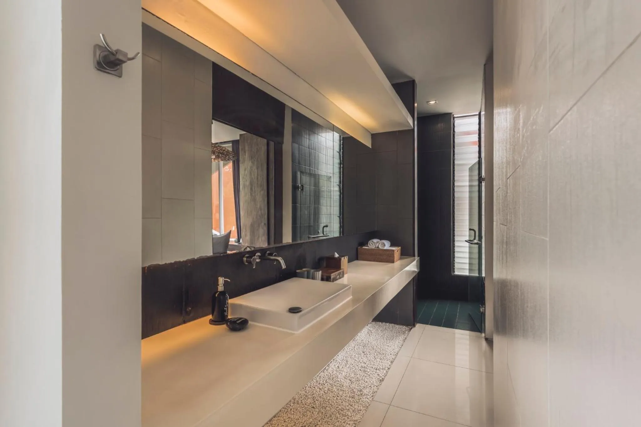 Bathroom in Monolocale Resort & Spa Seminyak by Ini Vie Hospitality