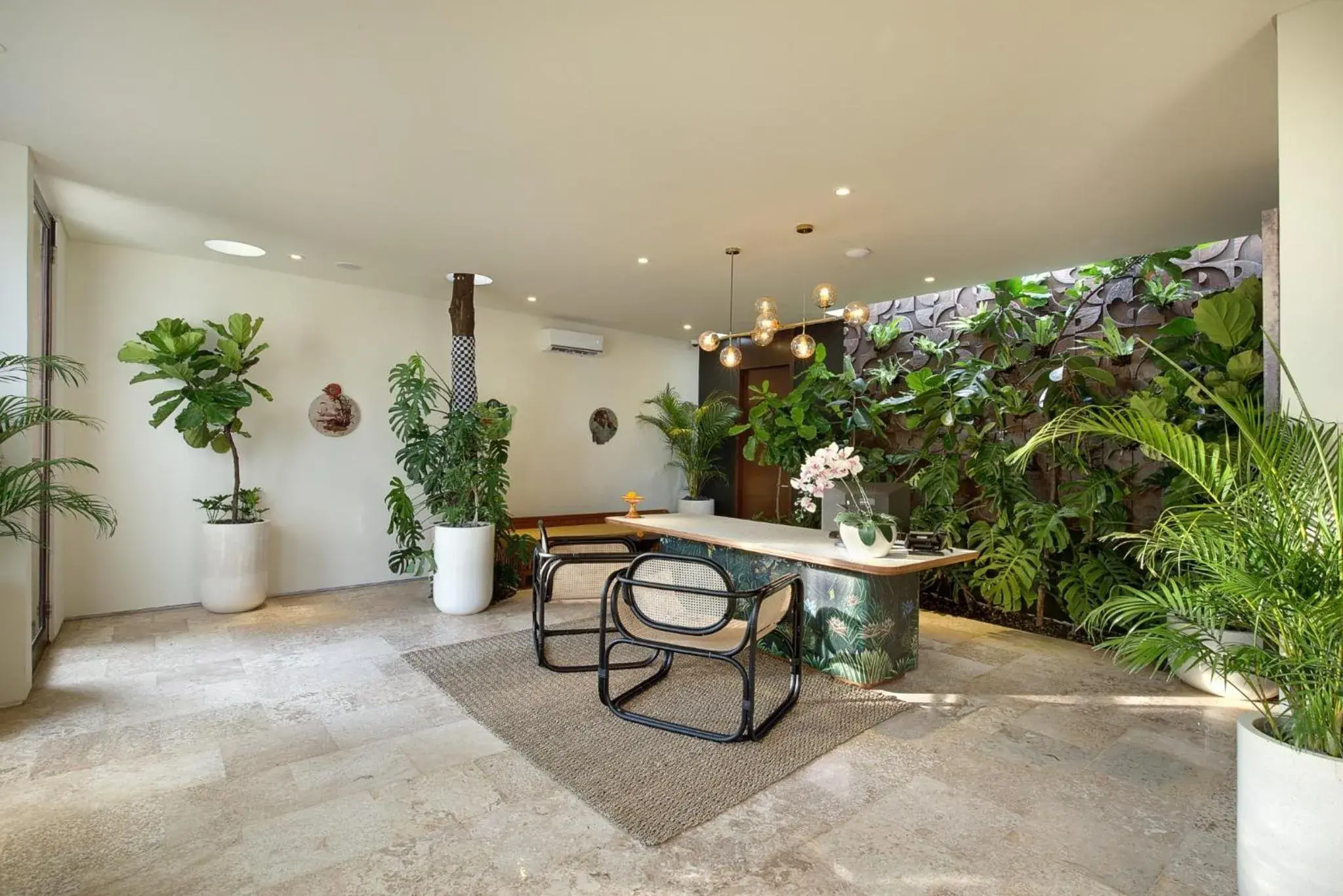 Lobby or reception in Monolocale Resort & Spa Seminyak by Ini Vie Hospitality Lobby or reception in Monolocale Resort & Spa Seminyak by Ini Vie Hospitality