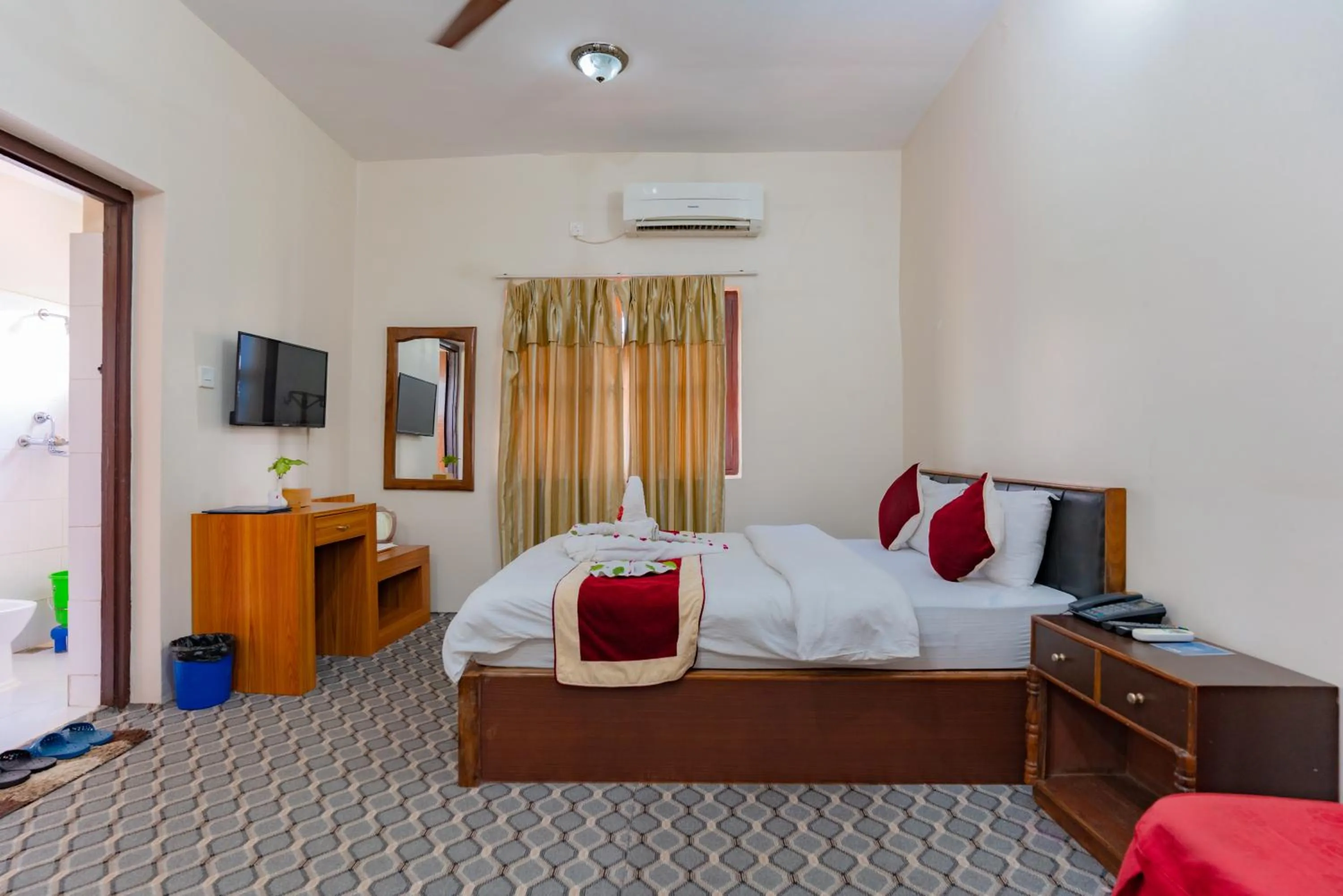 Bed in Siddhartha Resort, Chisapani