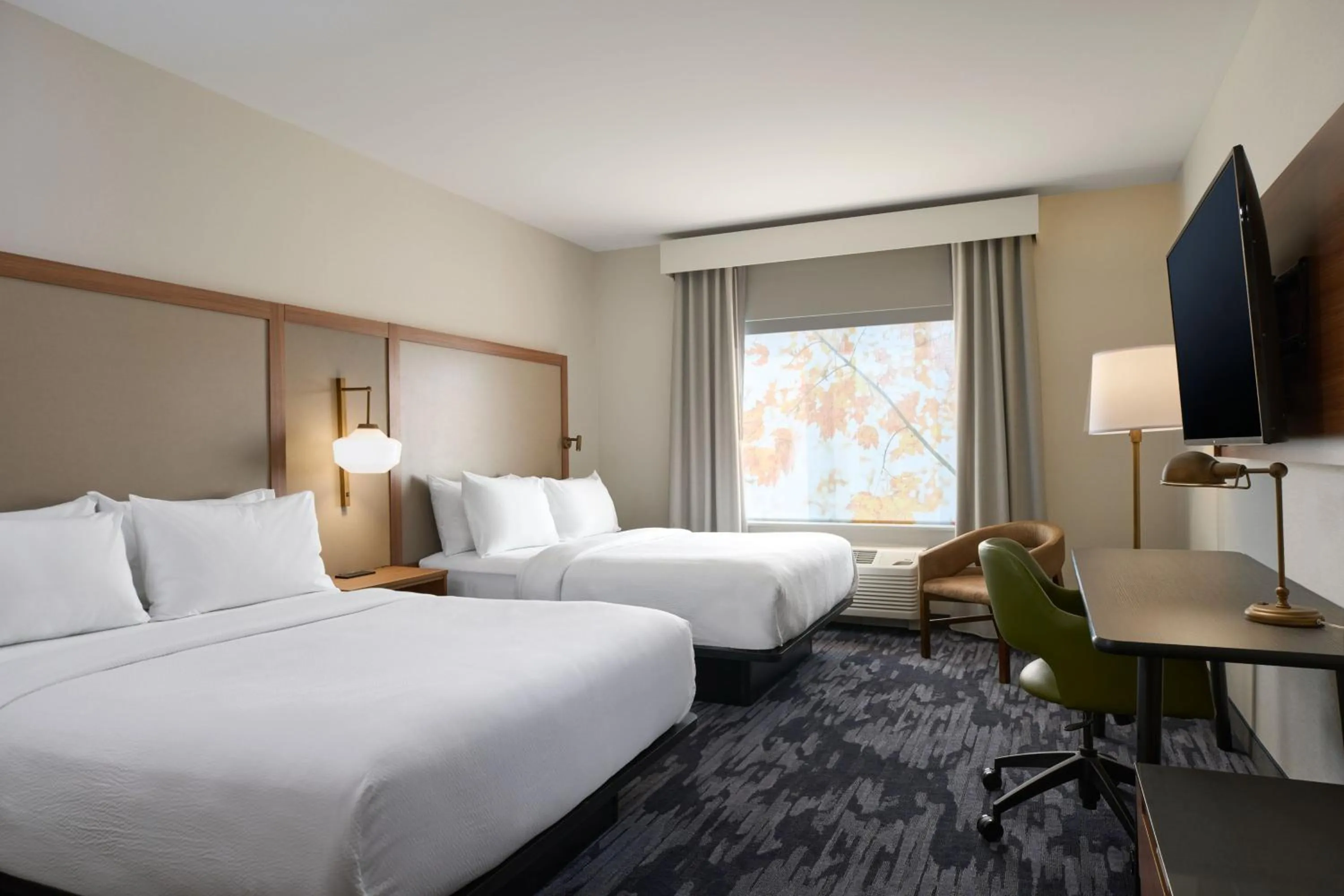 Photo of the whole room, Bed in Fairfield by Marriott Inn & Suites Hagerstown