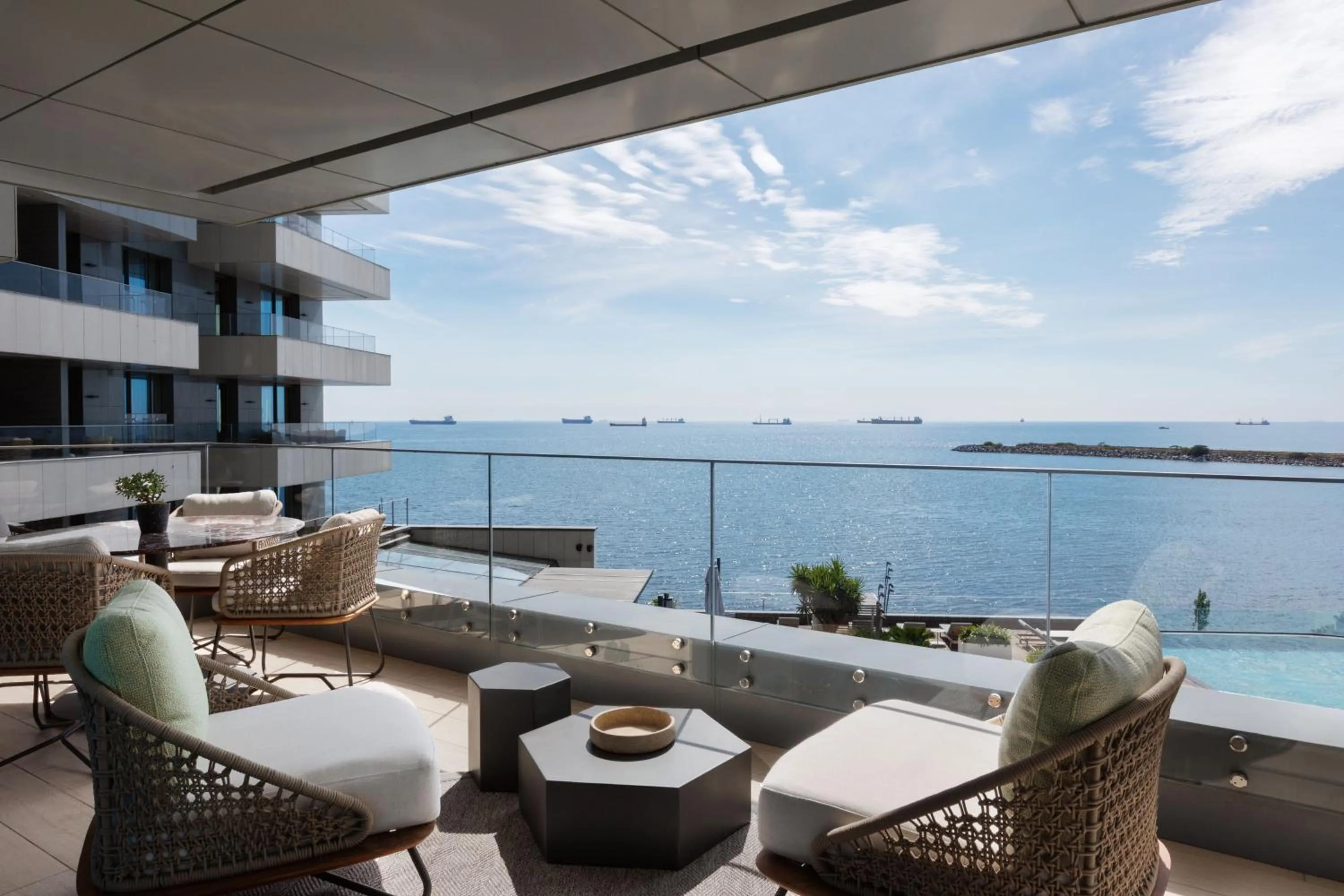 Photo of the whole room in JW Marriott Hotel Istanbul Marmara Sea