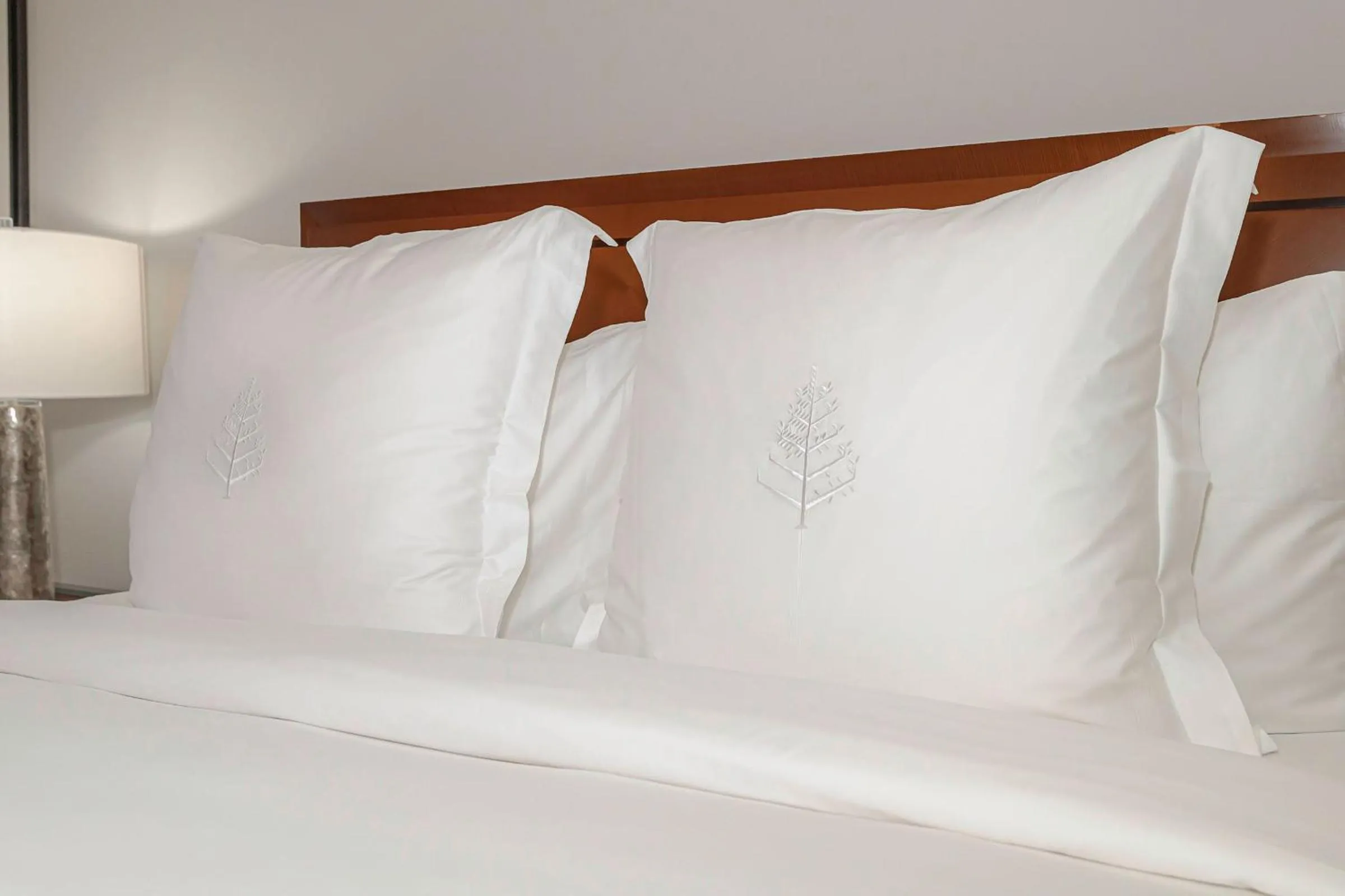 Bed in 2 Bedroom OR King Studio Suites Four Seasons Hotel Miami Free Wi-Fi & Free Parking