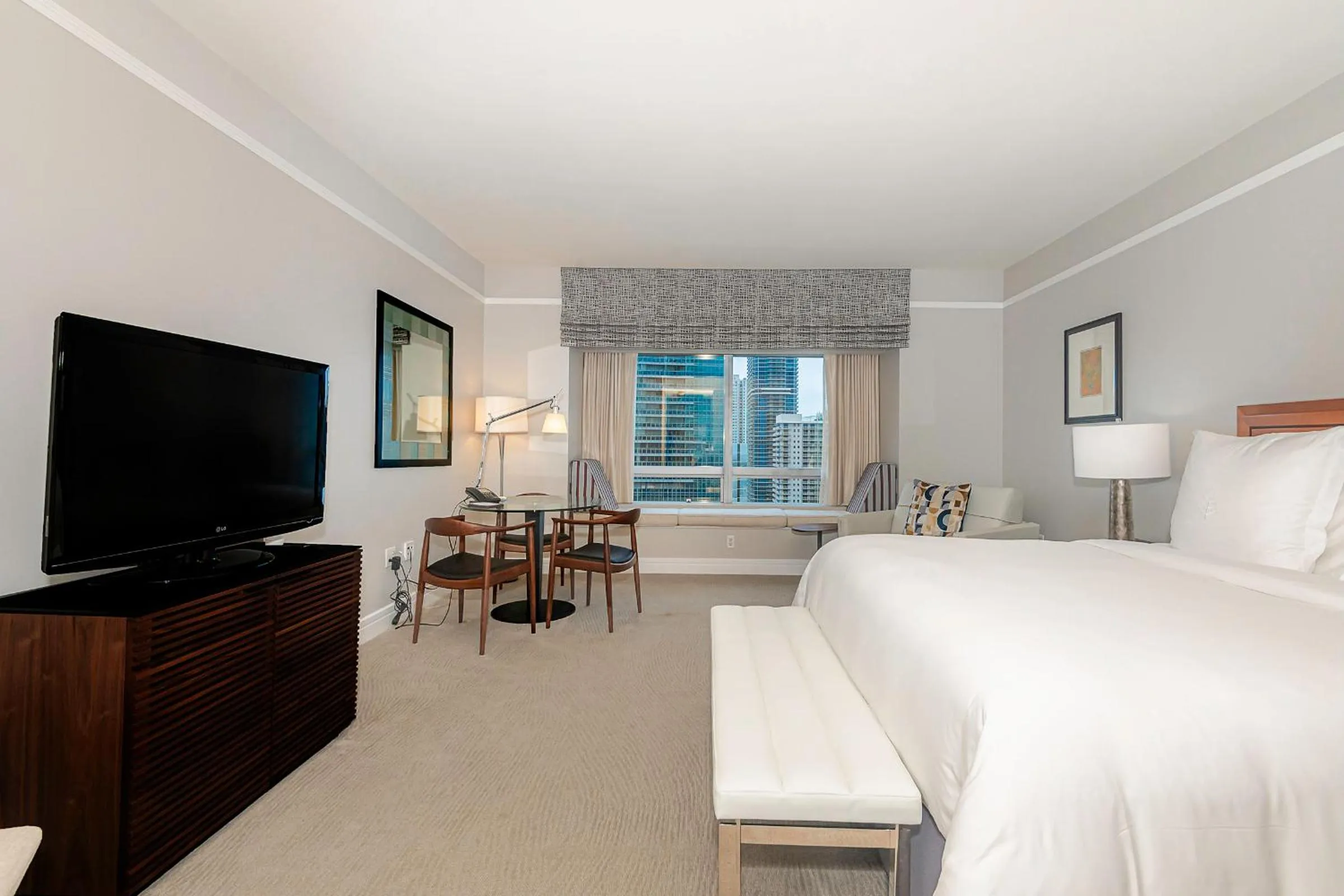 Bedroom, Bed in 2 Bedroom OR King Studio Suites Four Seasons Hotel Miami Free Wi-Fi & Free Parking