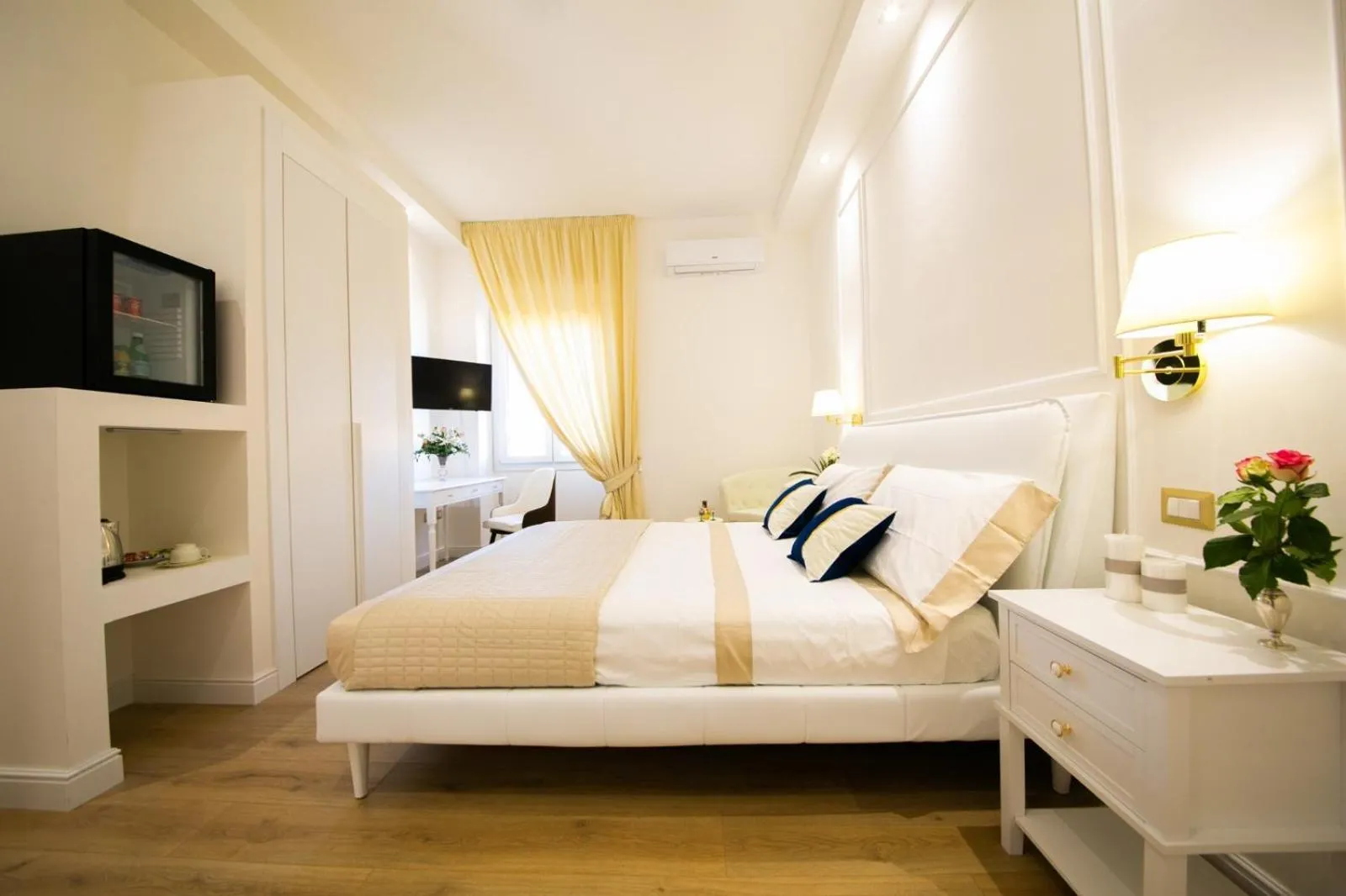 Photo of the whole room, Bed in Viale Italia Boutique Rooms
