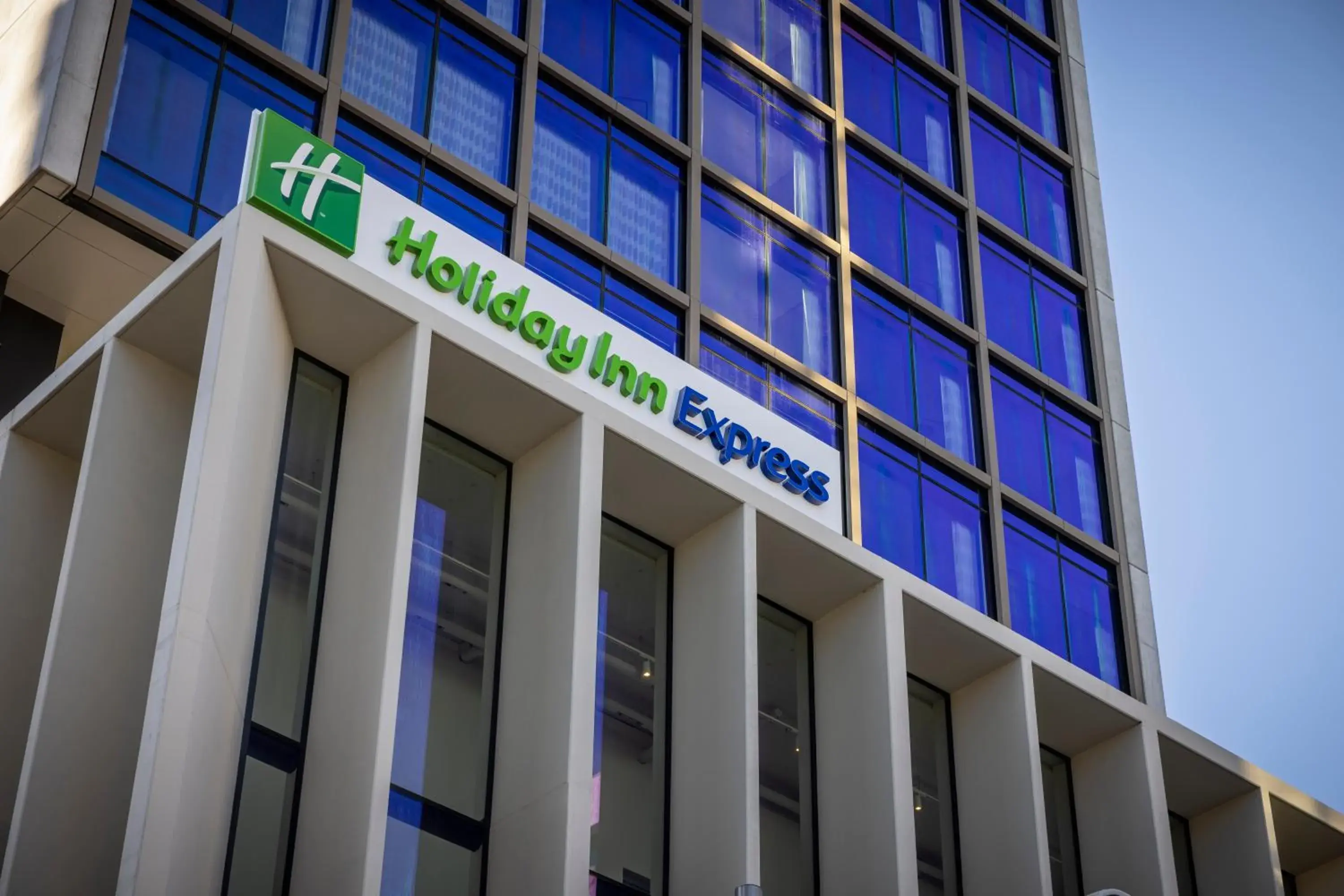 Property Building in Holiday Inn Express Auckland City Centre, an IHG Hotel