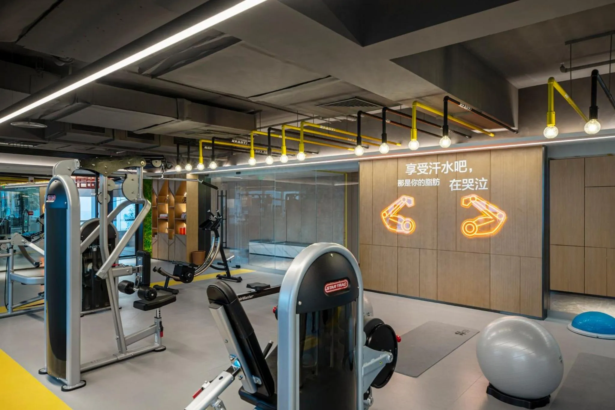 Fitness centre/facilities in EVEN Hotel Chengdu Jinniu by IHG
