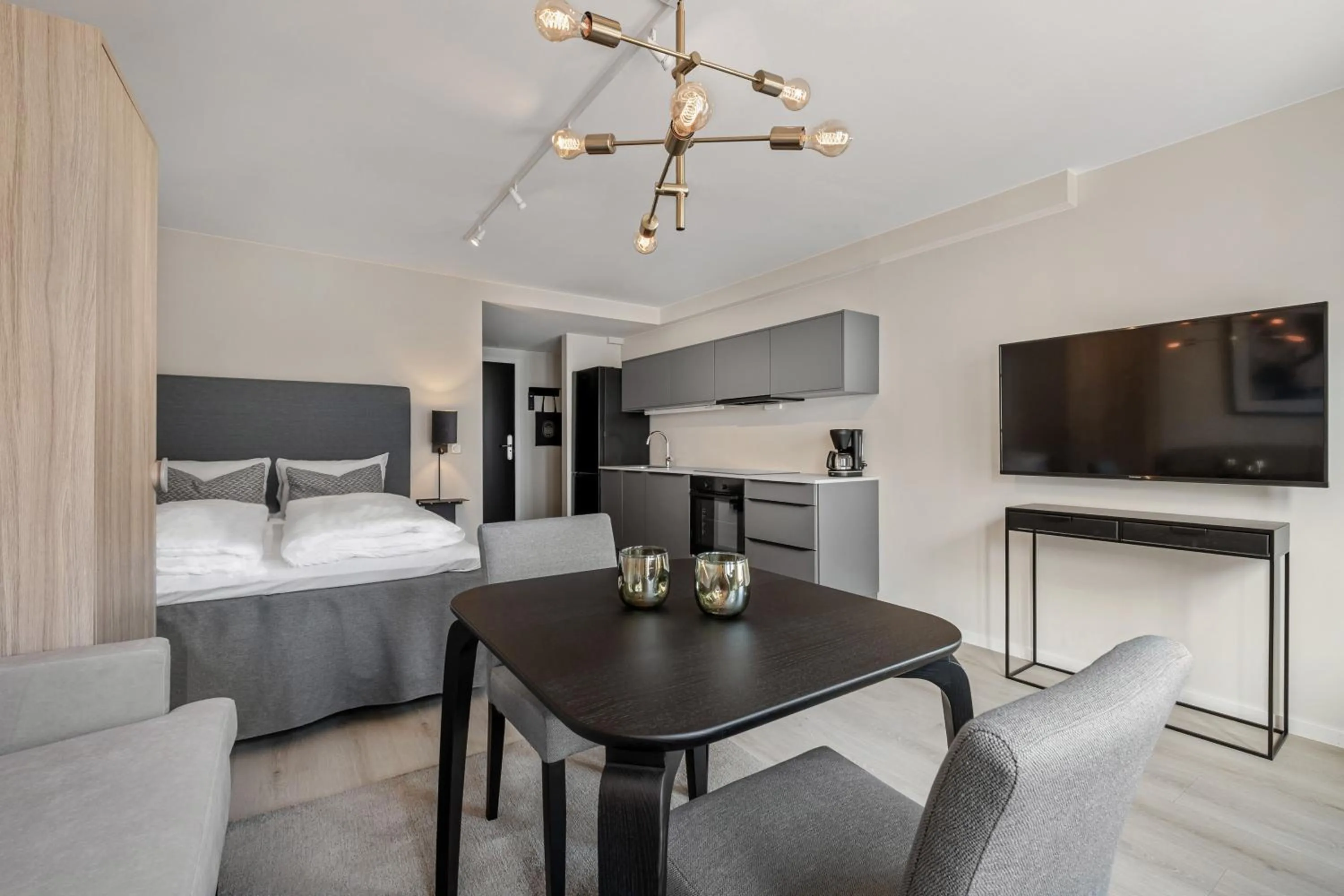 Living room, Bed in VANDER - Pedersgata