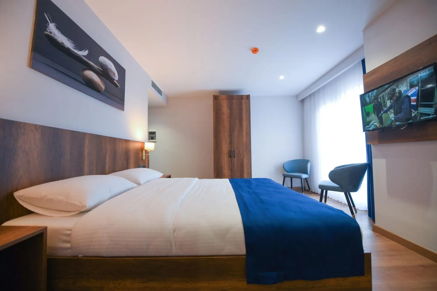 Photo of the whole room, Bed in REF İNN HOTEL