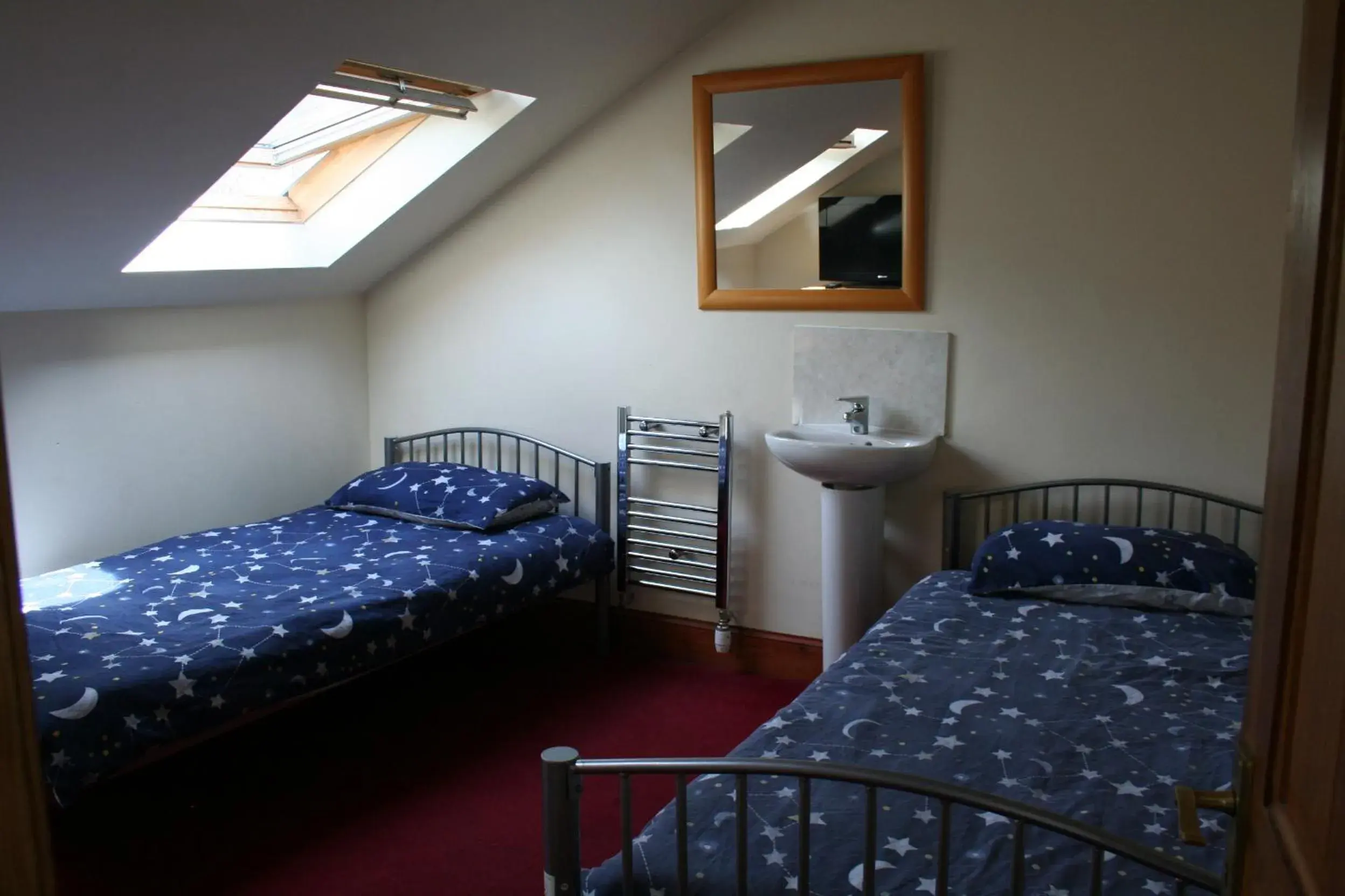 Twin Room in Argyle Backpackers Twin Room in Argyle Backpackers