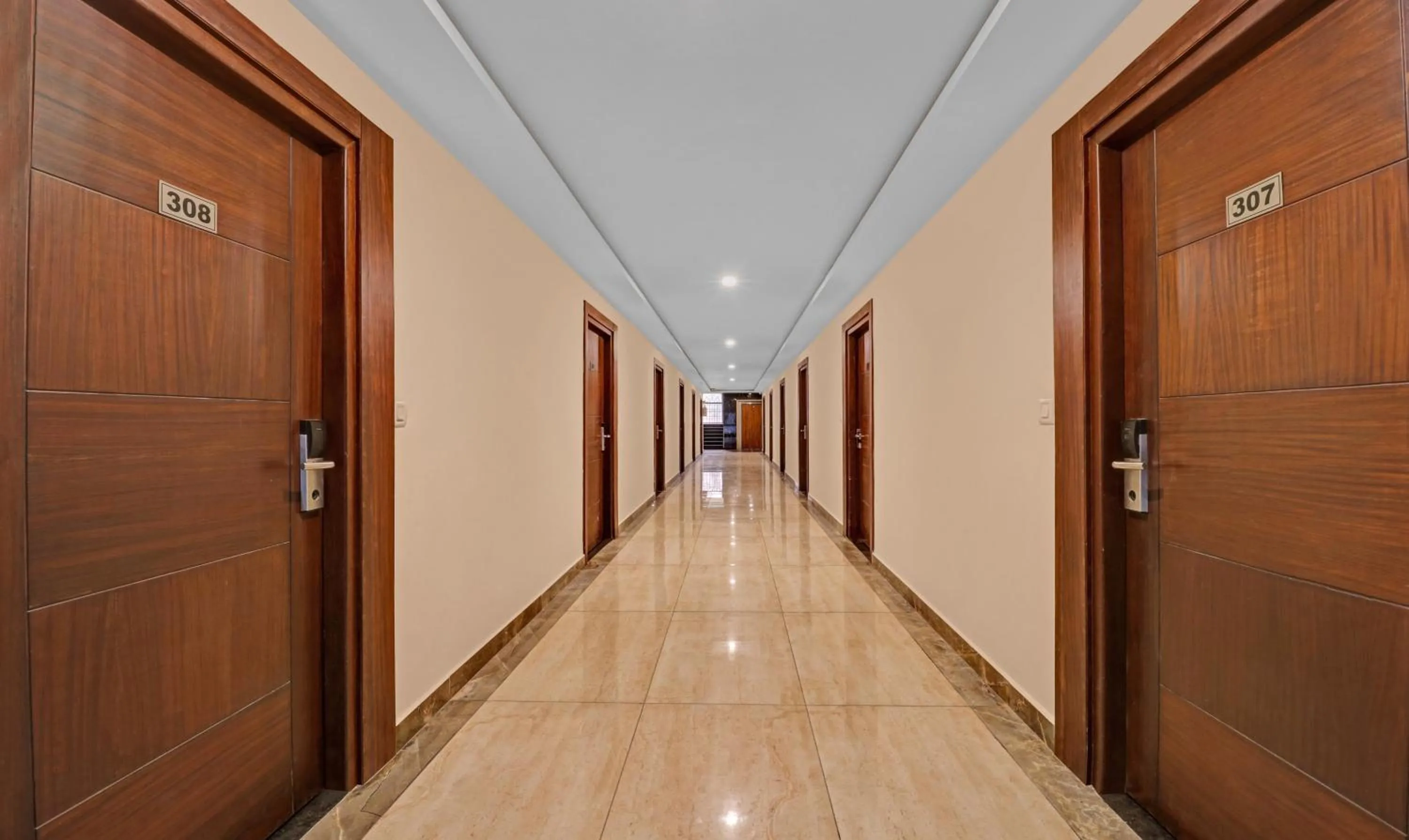 Lobby or reception in Treebo Premium Runway Suites, Marathahalli