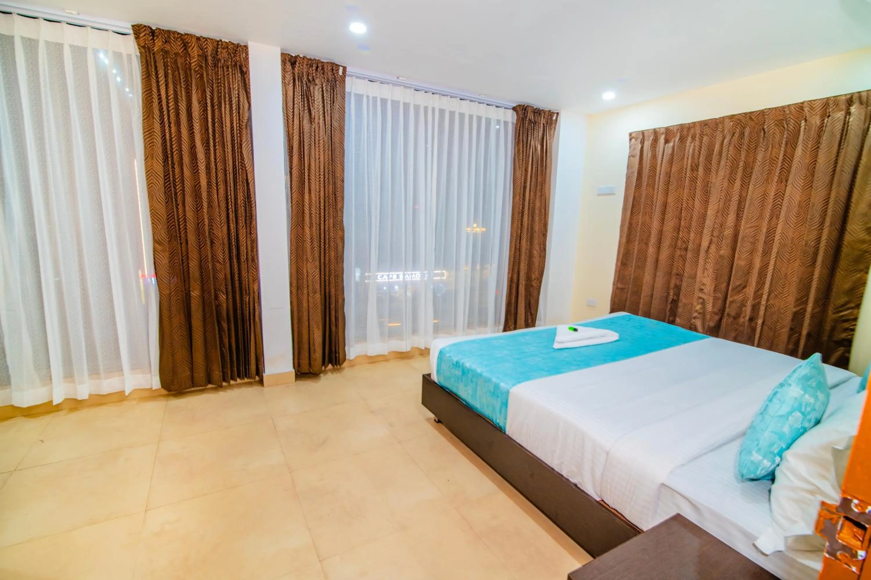 Hotel Shams Inn