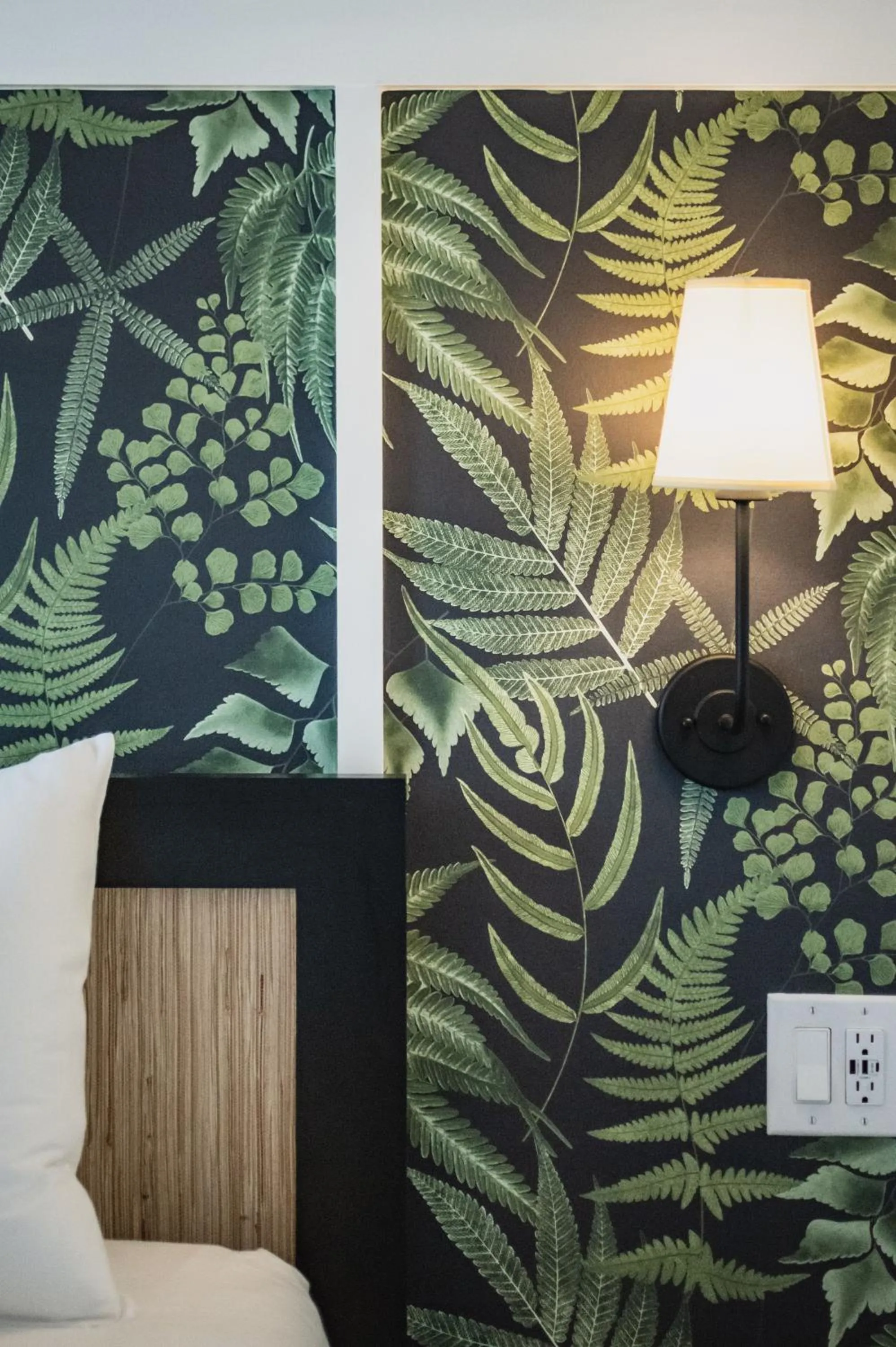 Bedroom, Bed in Marsh Hotel