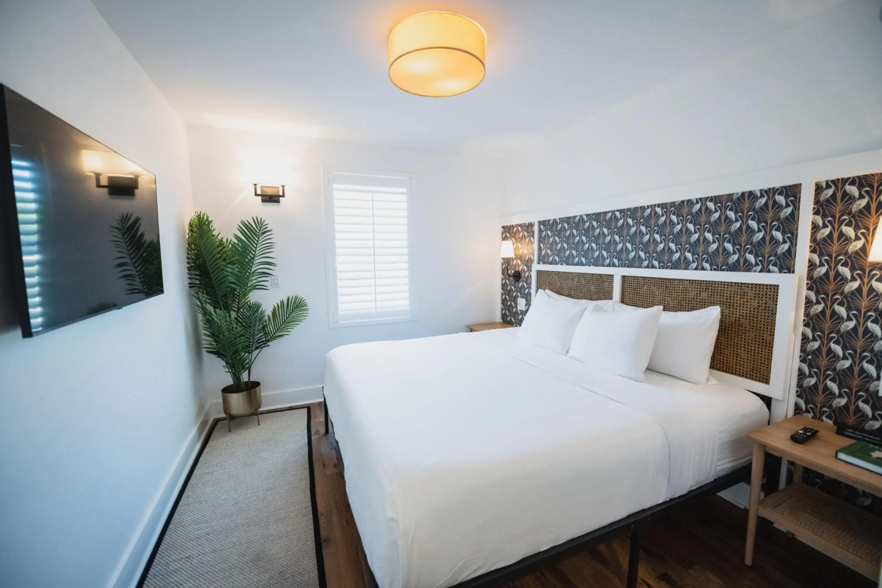 Photo of the whole room, Bed in Marsh Hotel