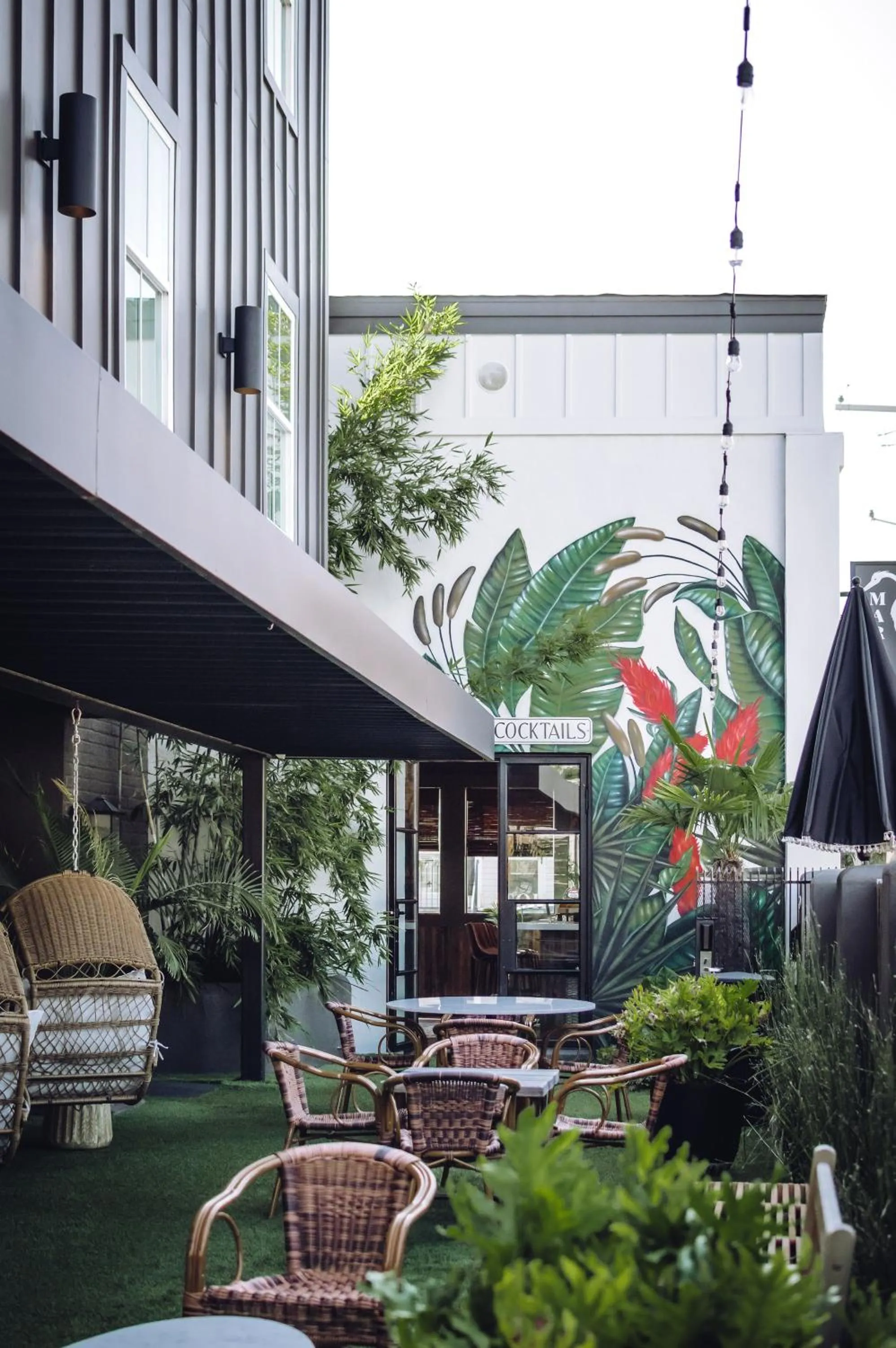 Inner courtyard view in Marsh Hotel