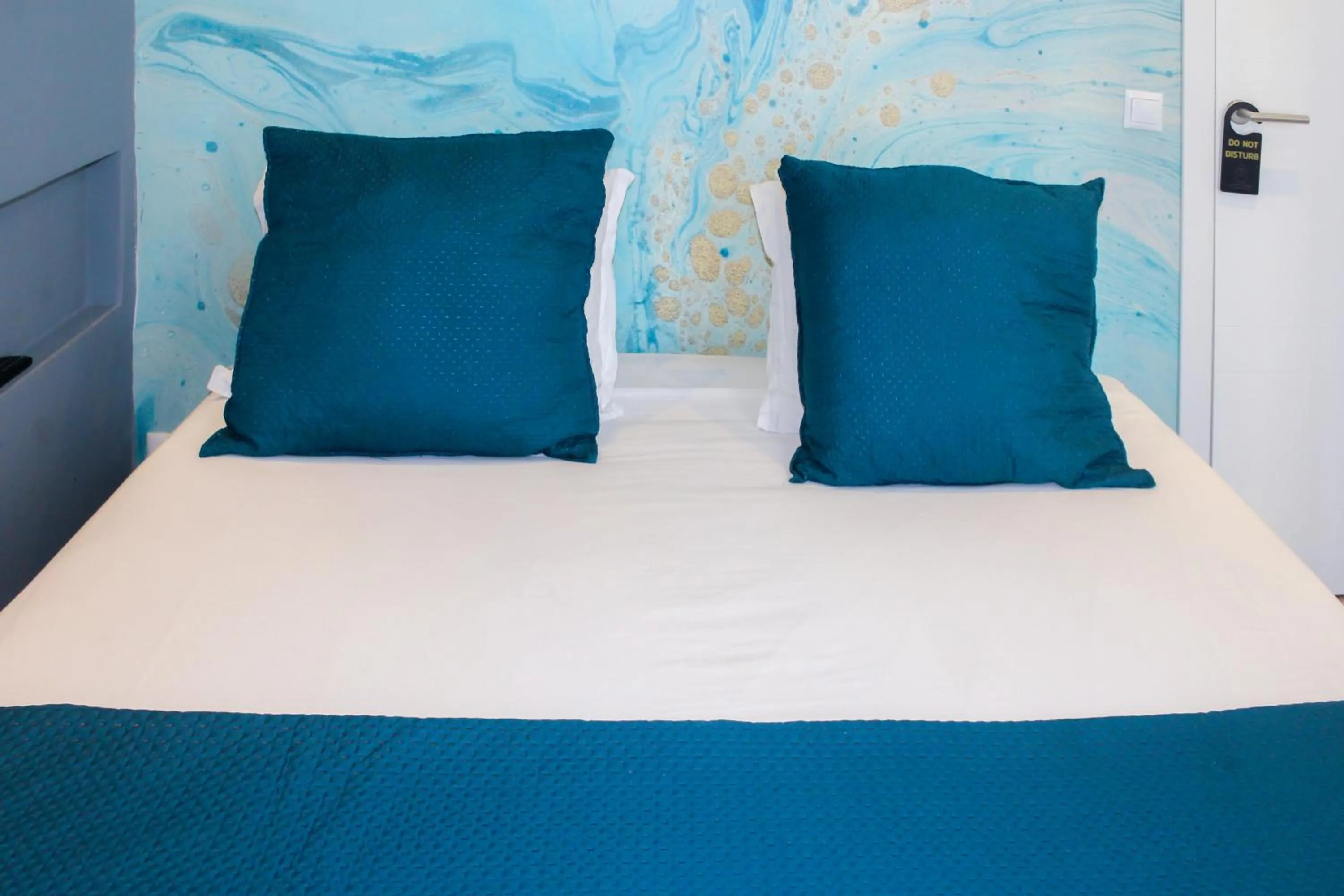 Bed in Lisbon Studios