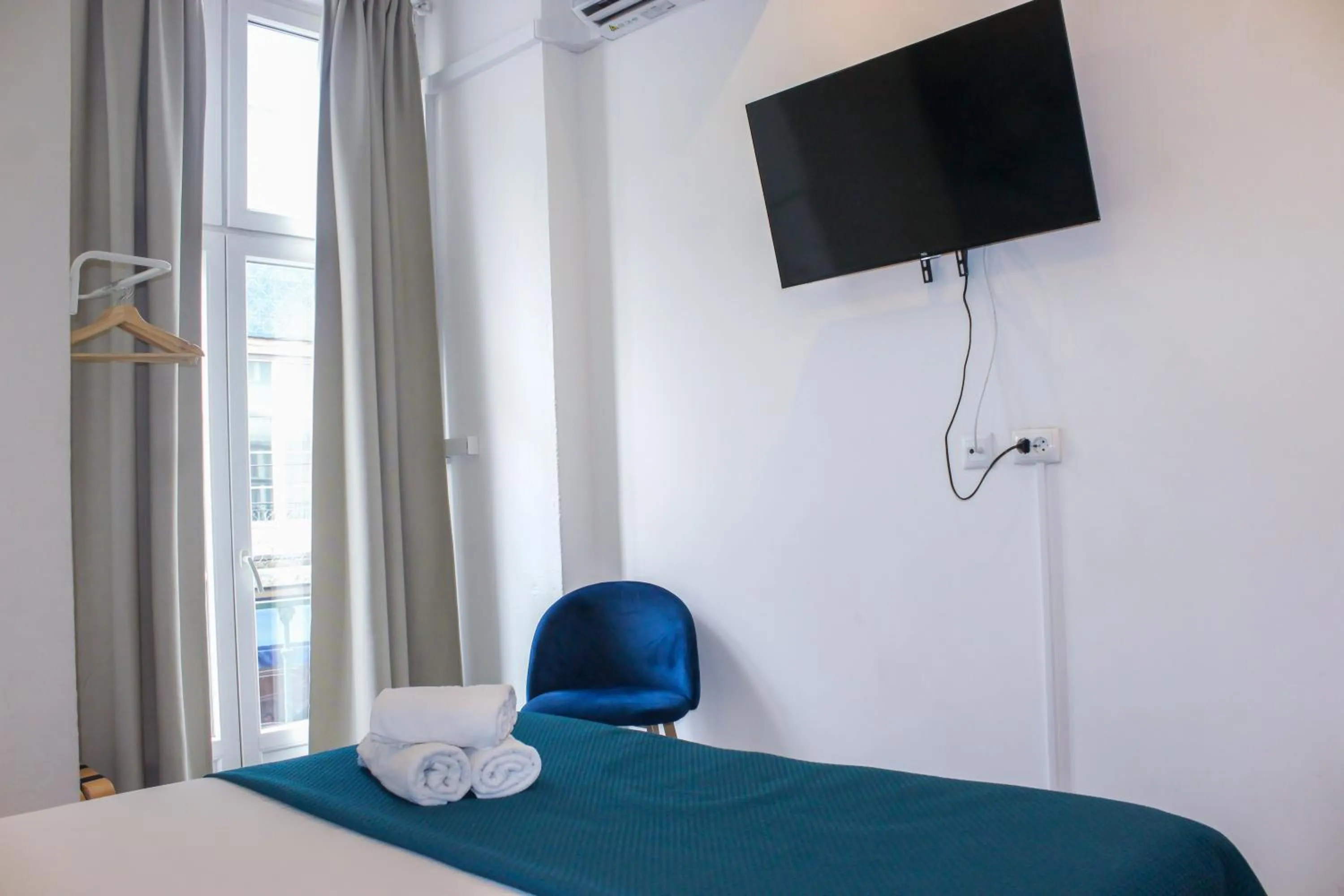 TV and multimedia, Bed in Lisbon Studios