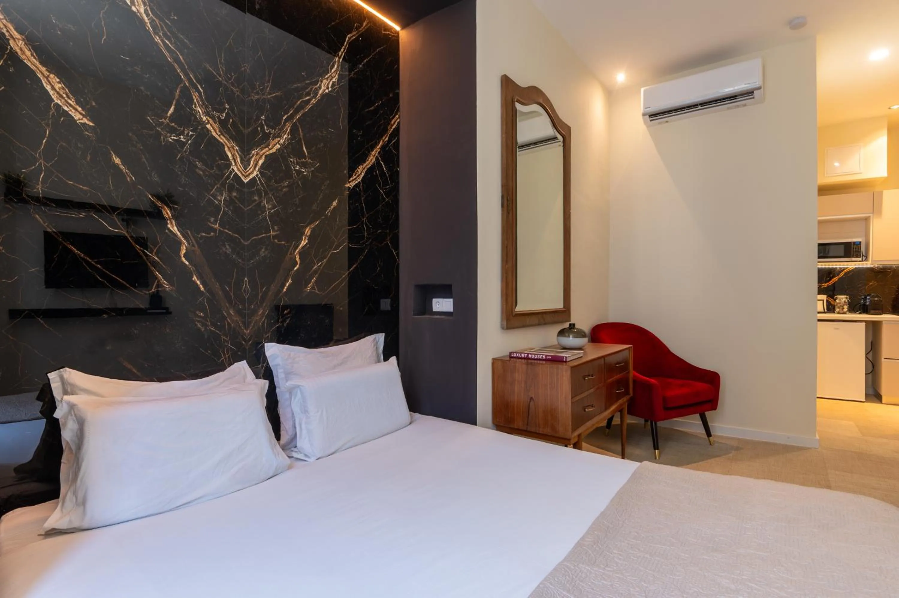 Living room, Bed in Lisbon Studios