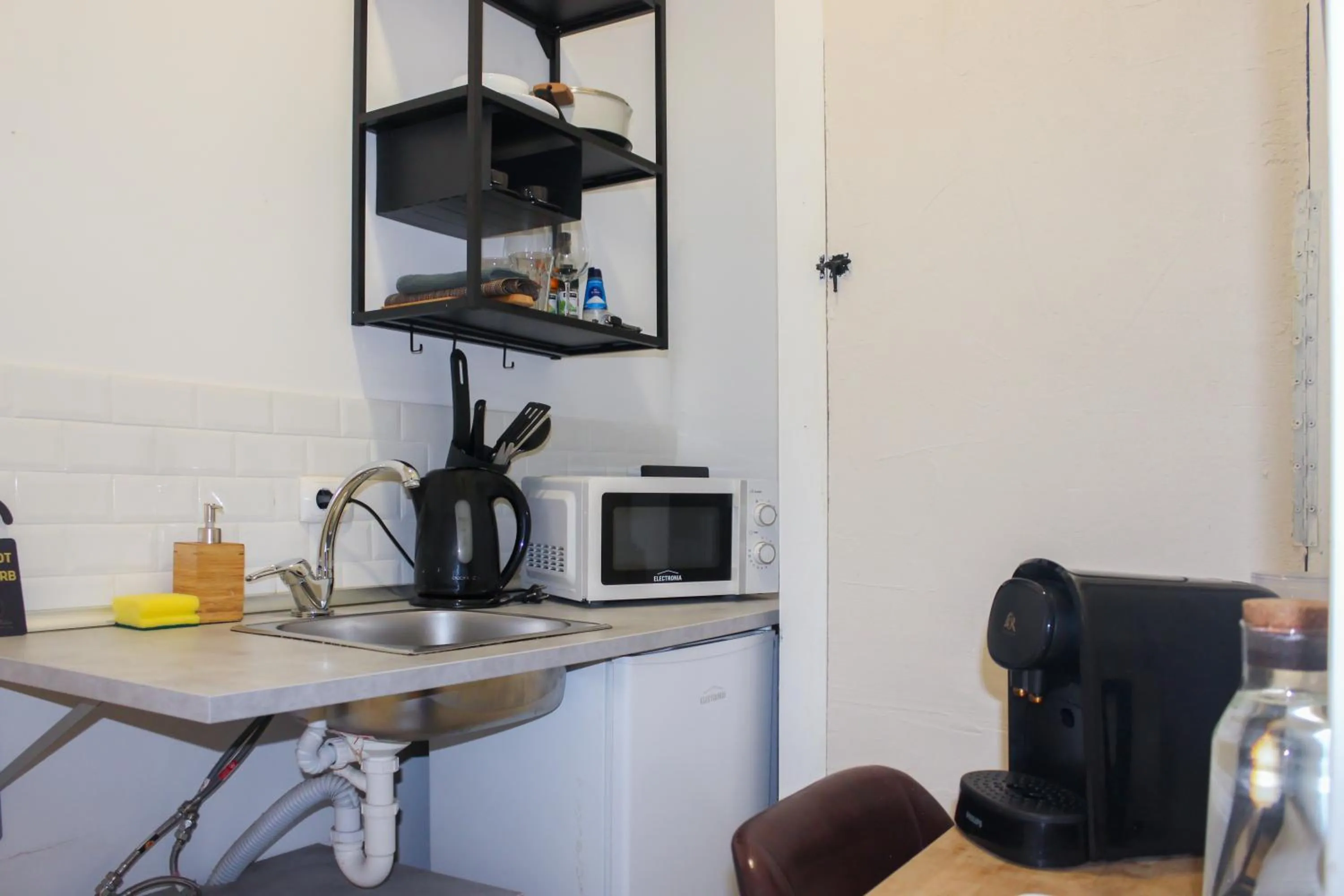 kitchen in Lisbon Studios