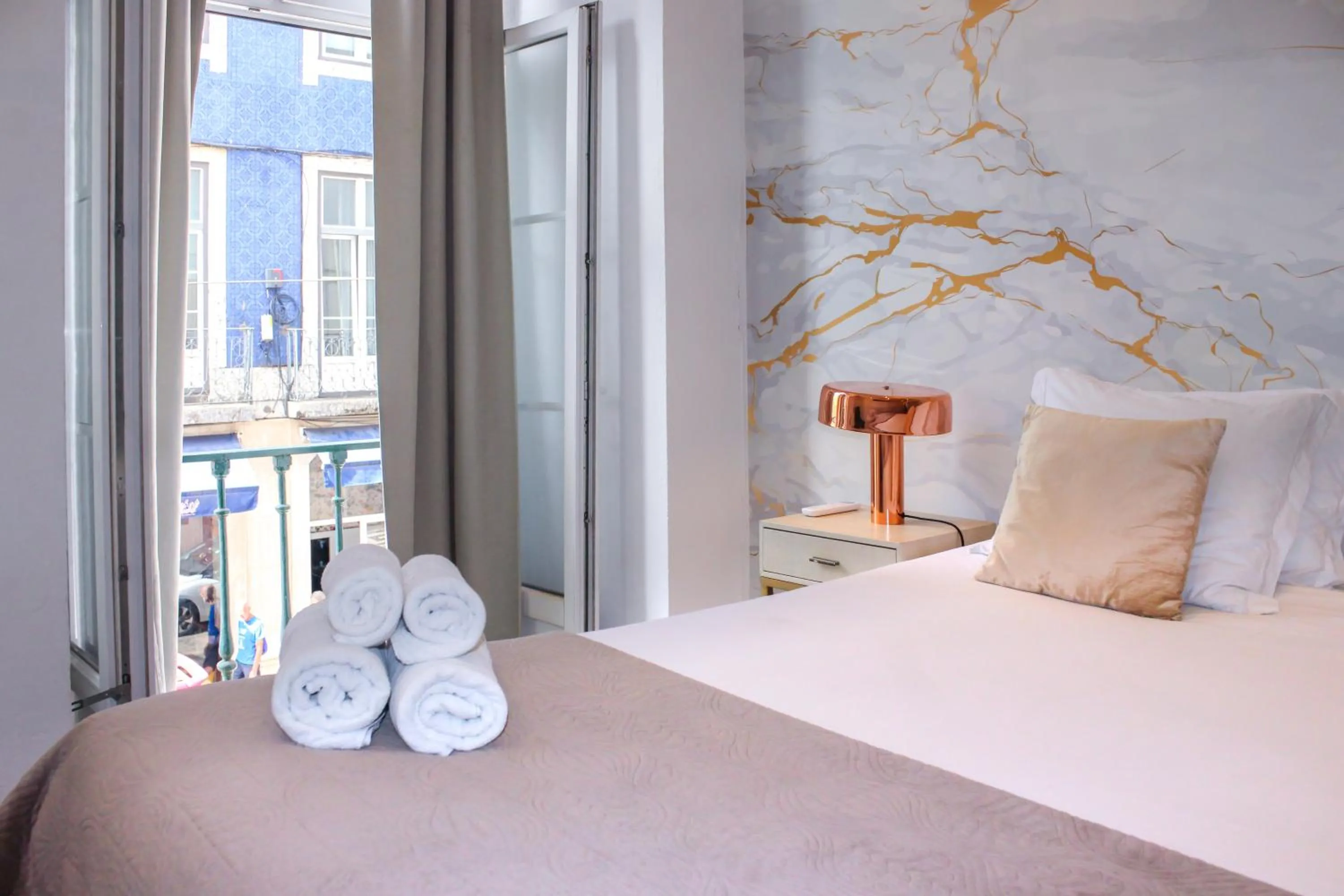 Bed in Lisbon Studios