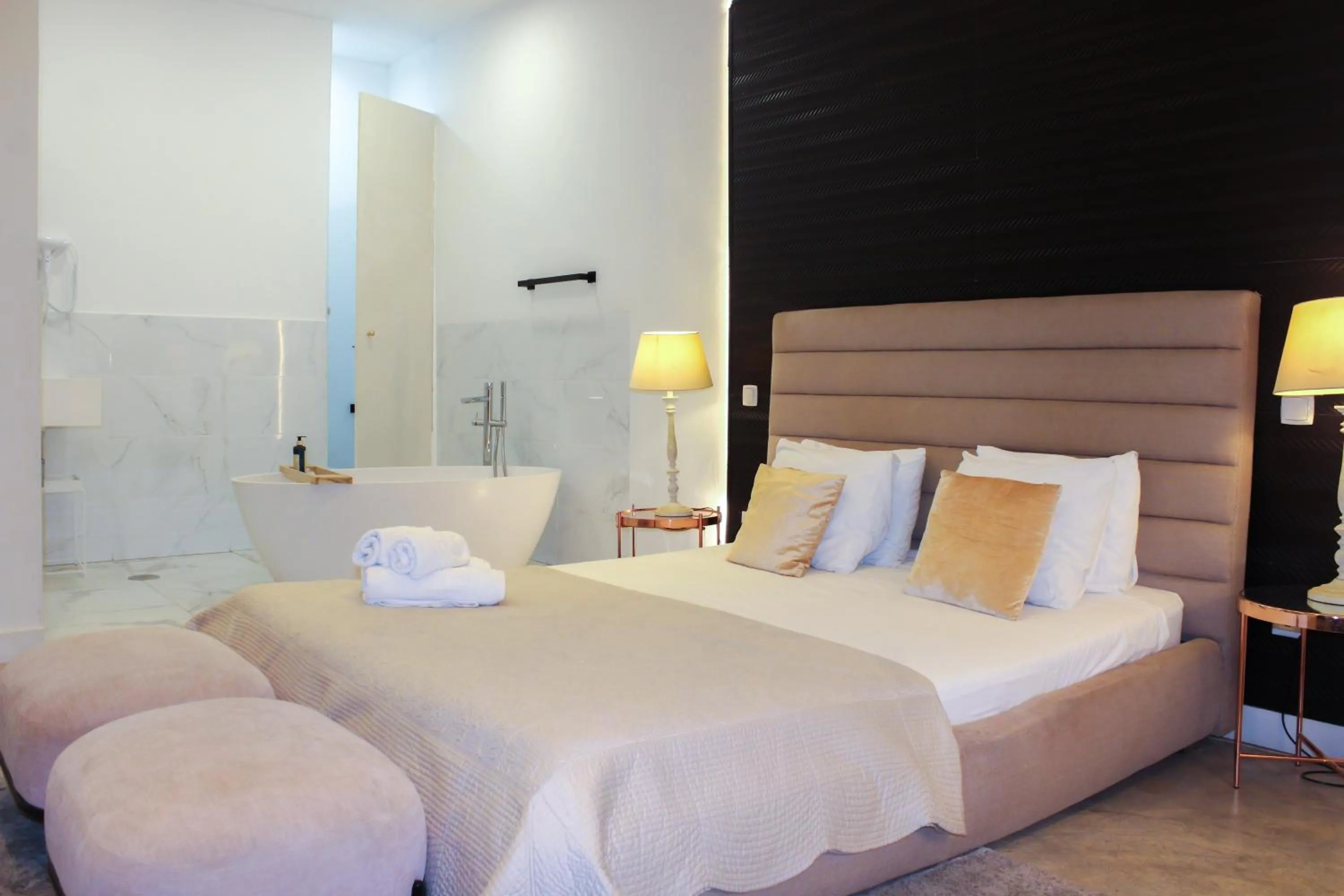 Bed in Lisbon Studios