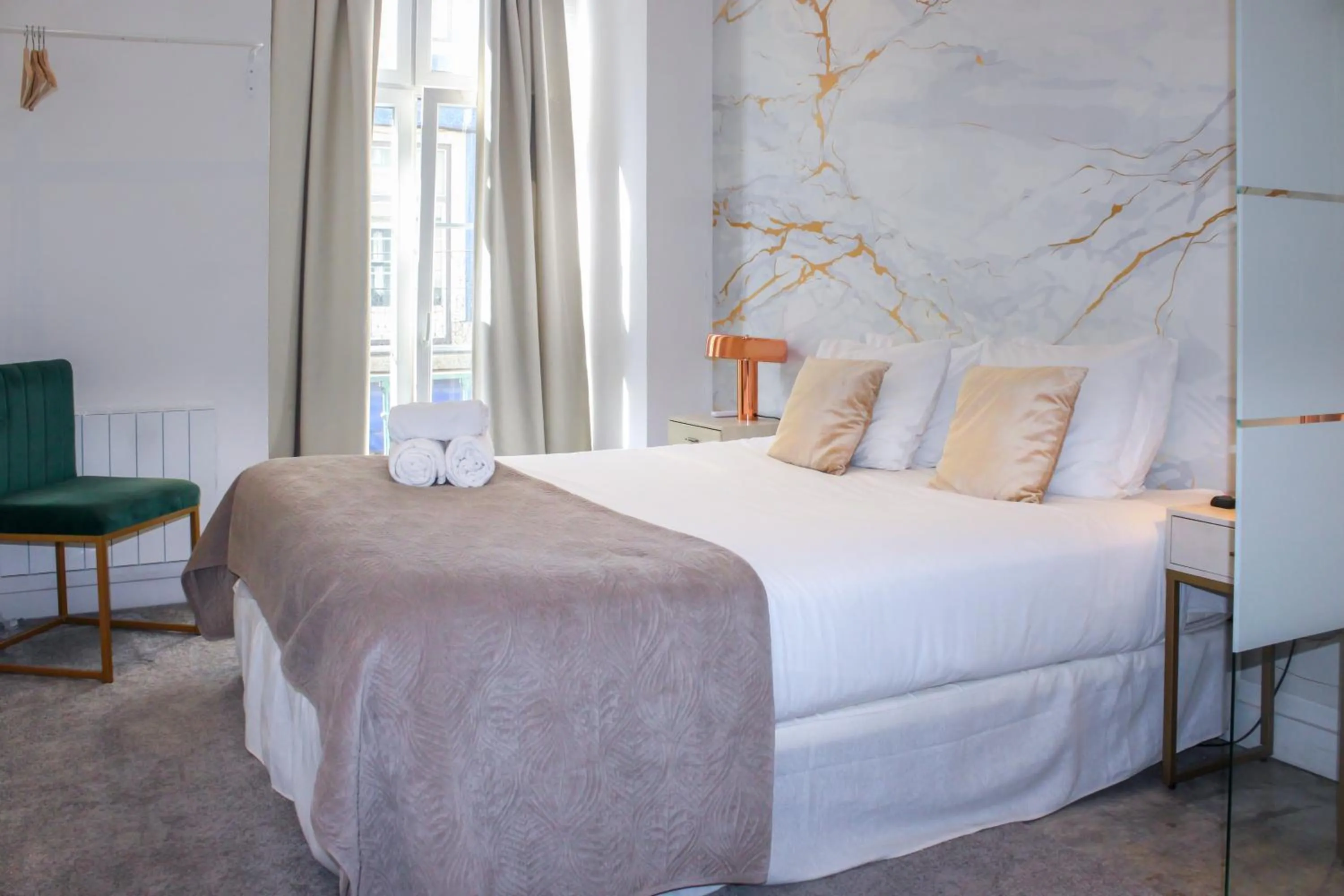 Bed in Lisbon Studios