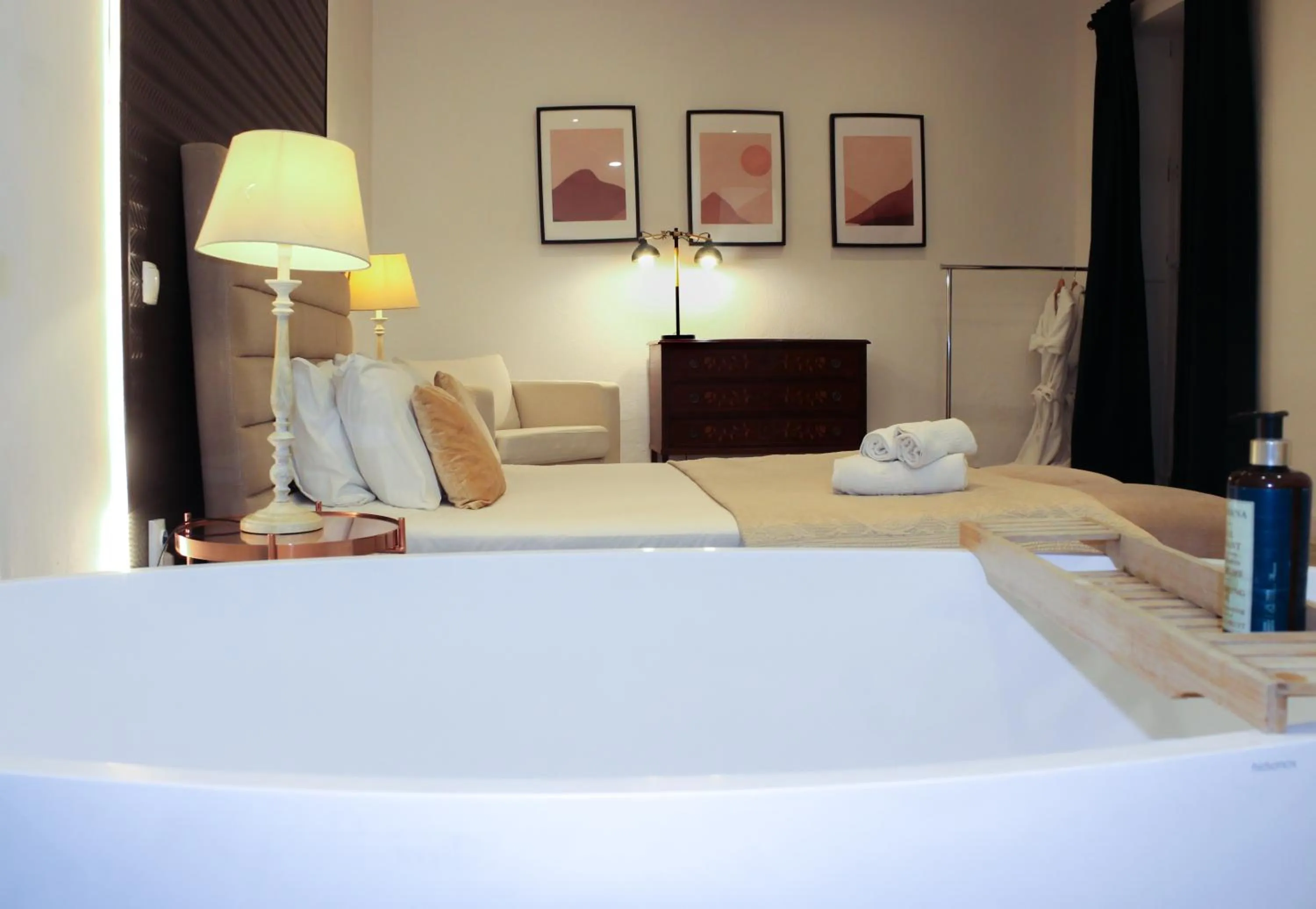 Bed in Lisbon Studios