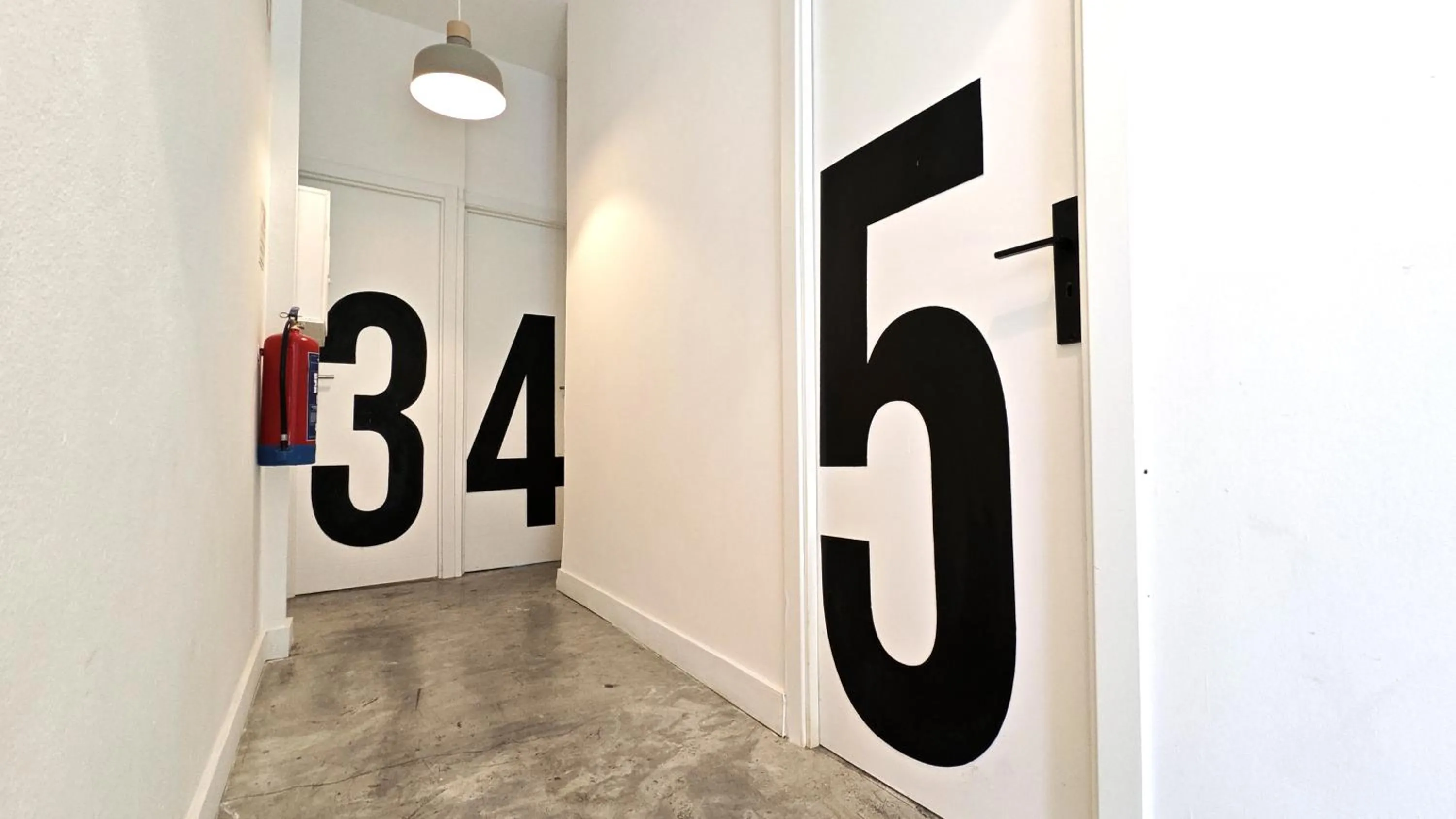 Text overlay in Lisbon Studios