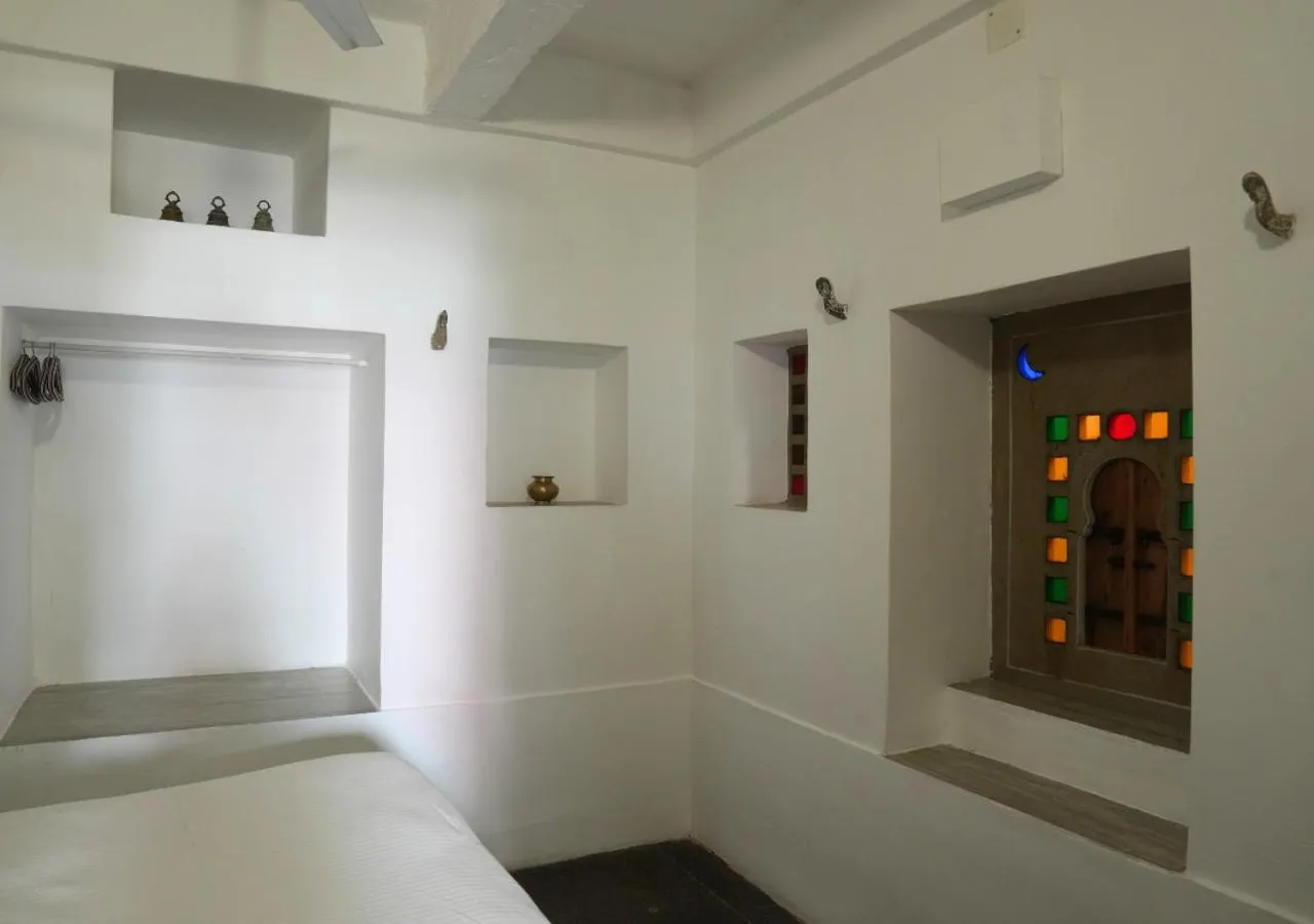 Decorative detail, Bed in Little Garden Guest House