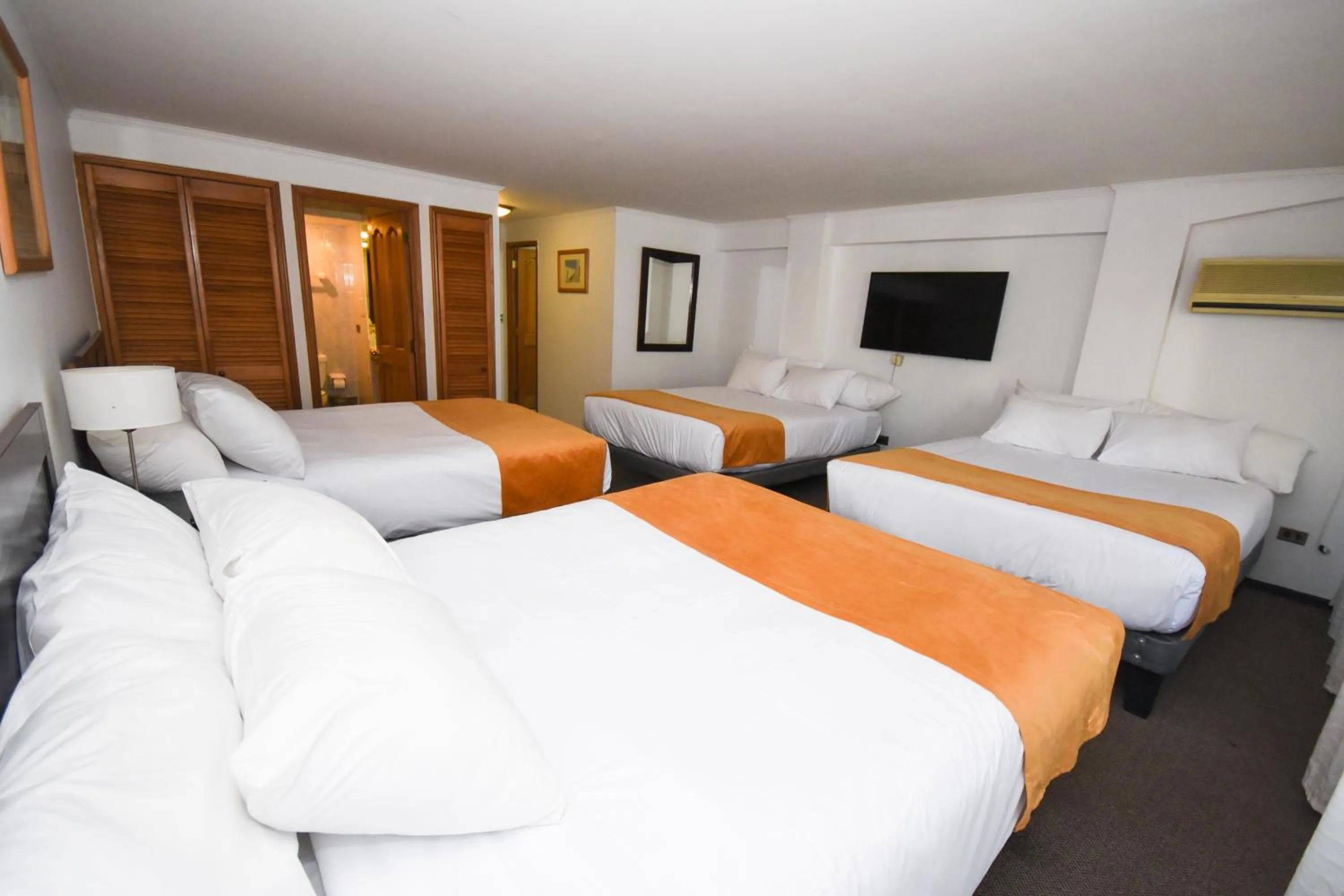 Bed in Hotel Nogales By Tempo Rent