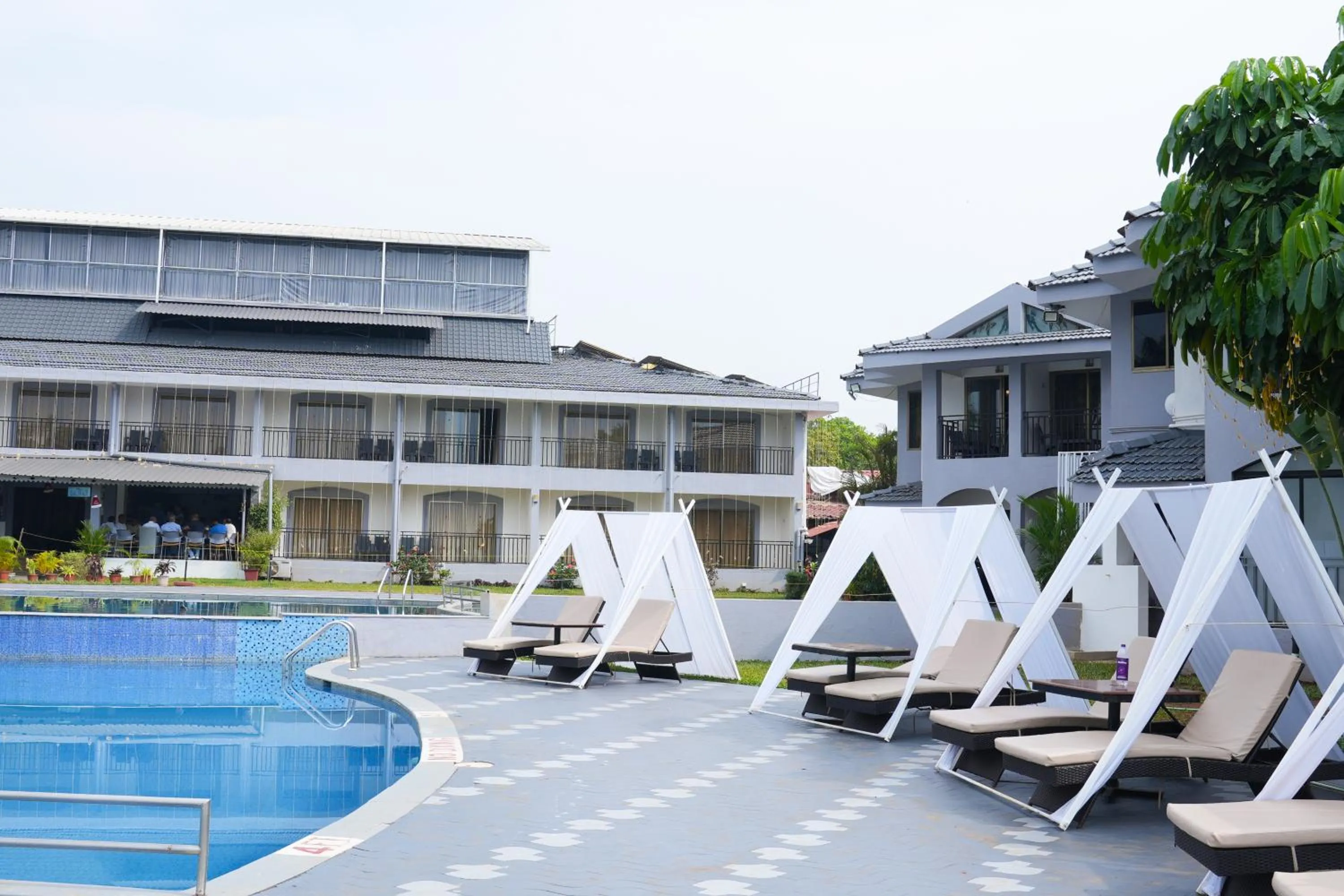 Swimming pool in Regenta Baywatch Resort, Goa