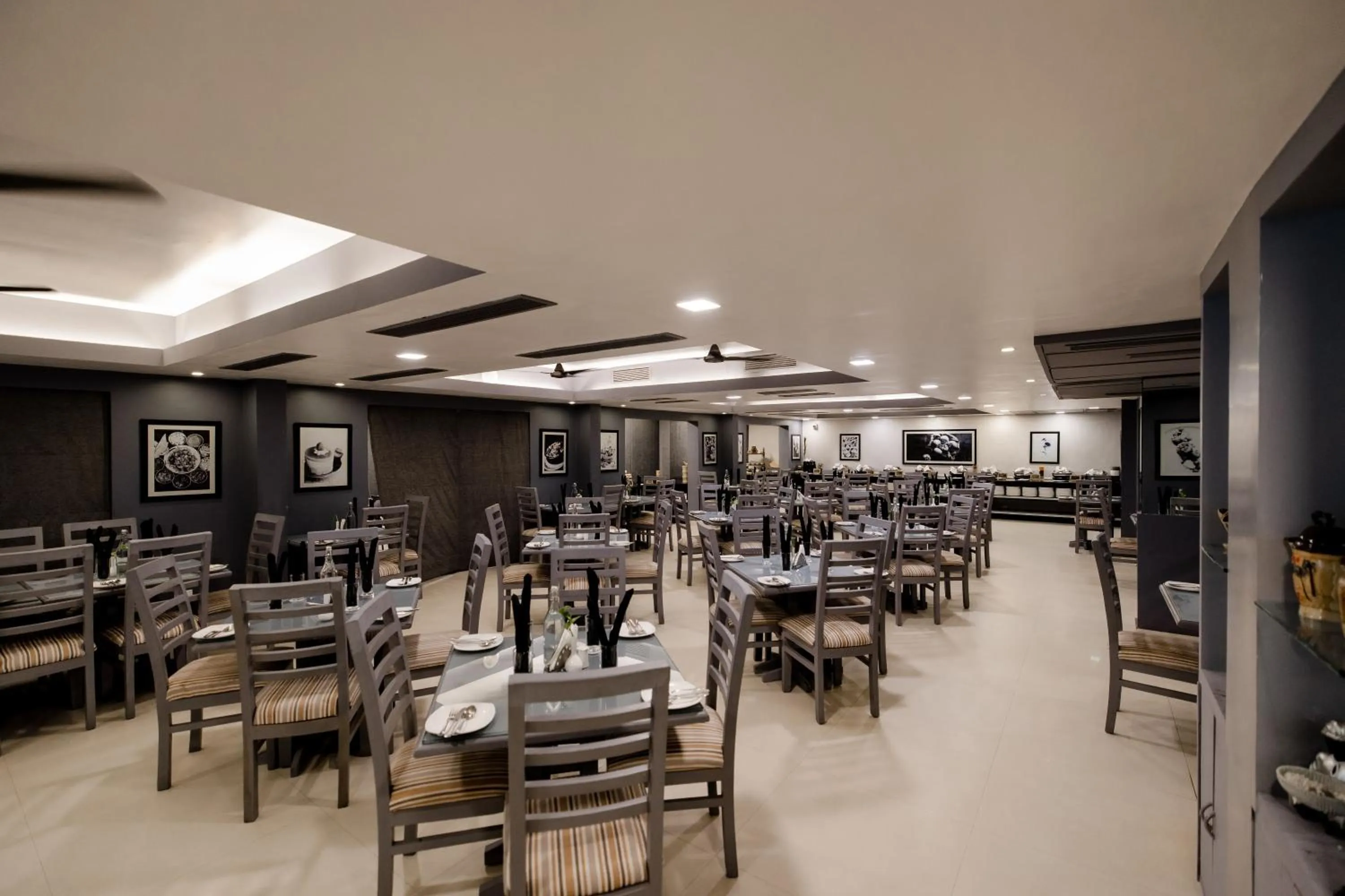 Restaurant/places to eat in Regenta Baywatch Resort, Goa