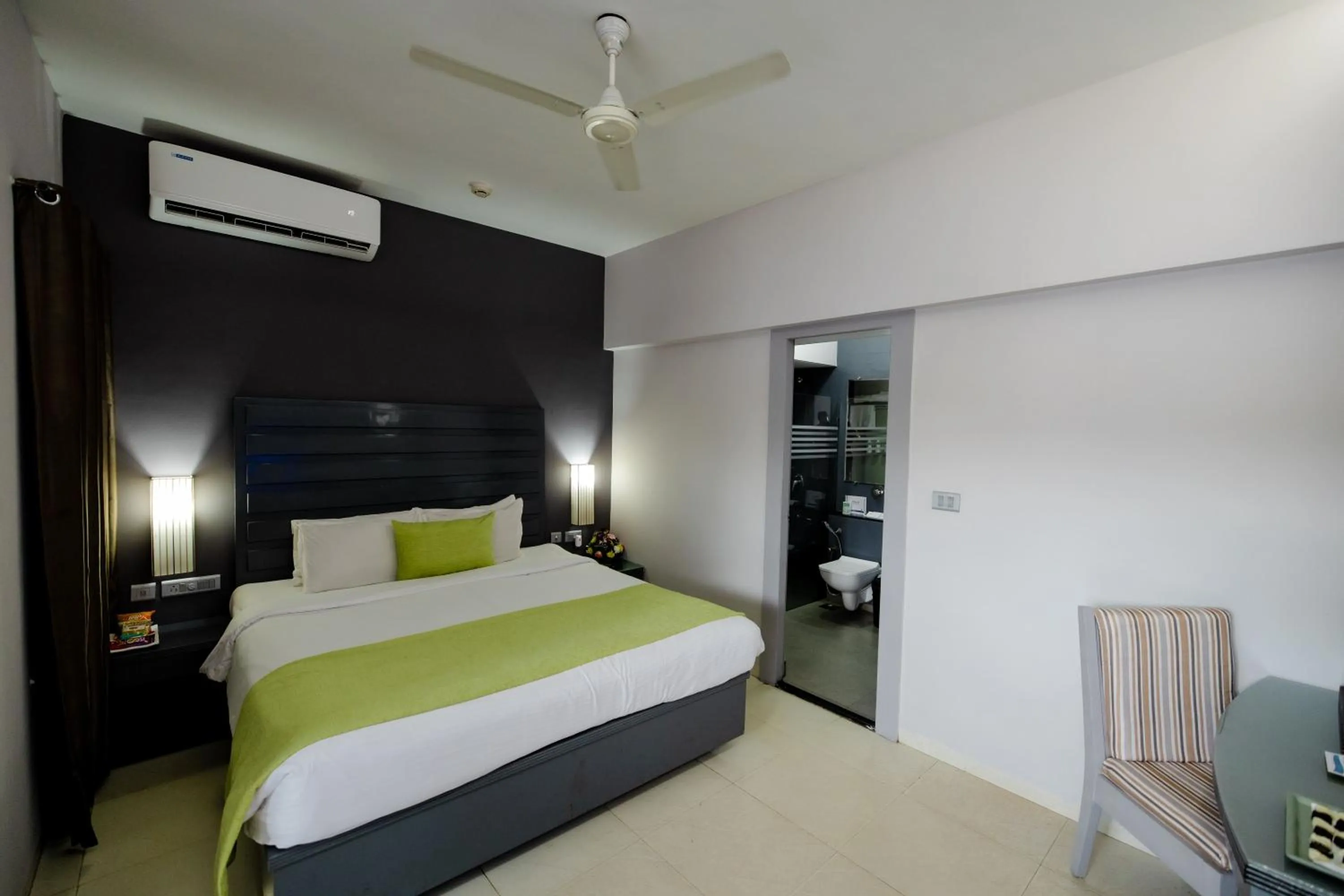 Garden, Bed in Regenta Baywatch Resort, Goa