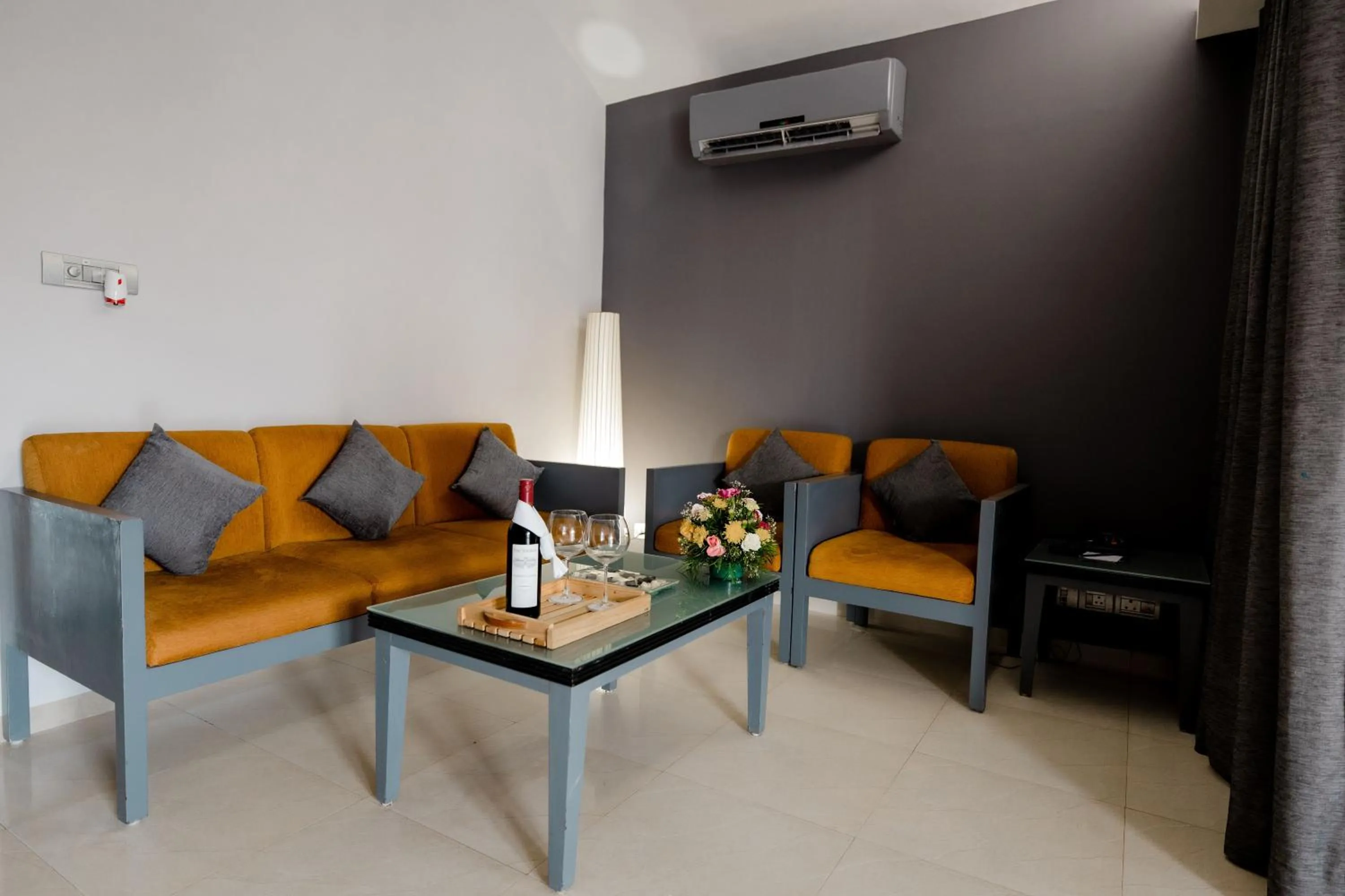 Living room in Regenta Baywatch Resort, Goa