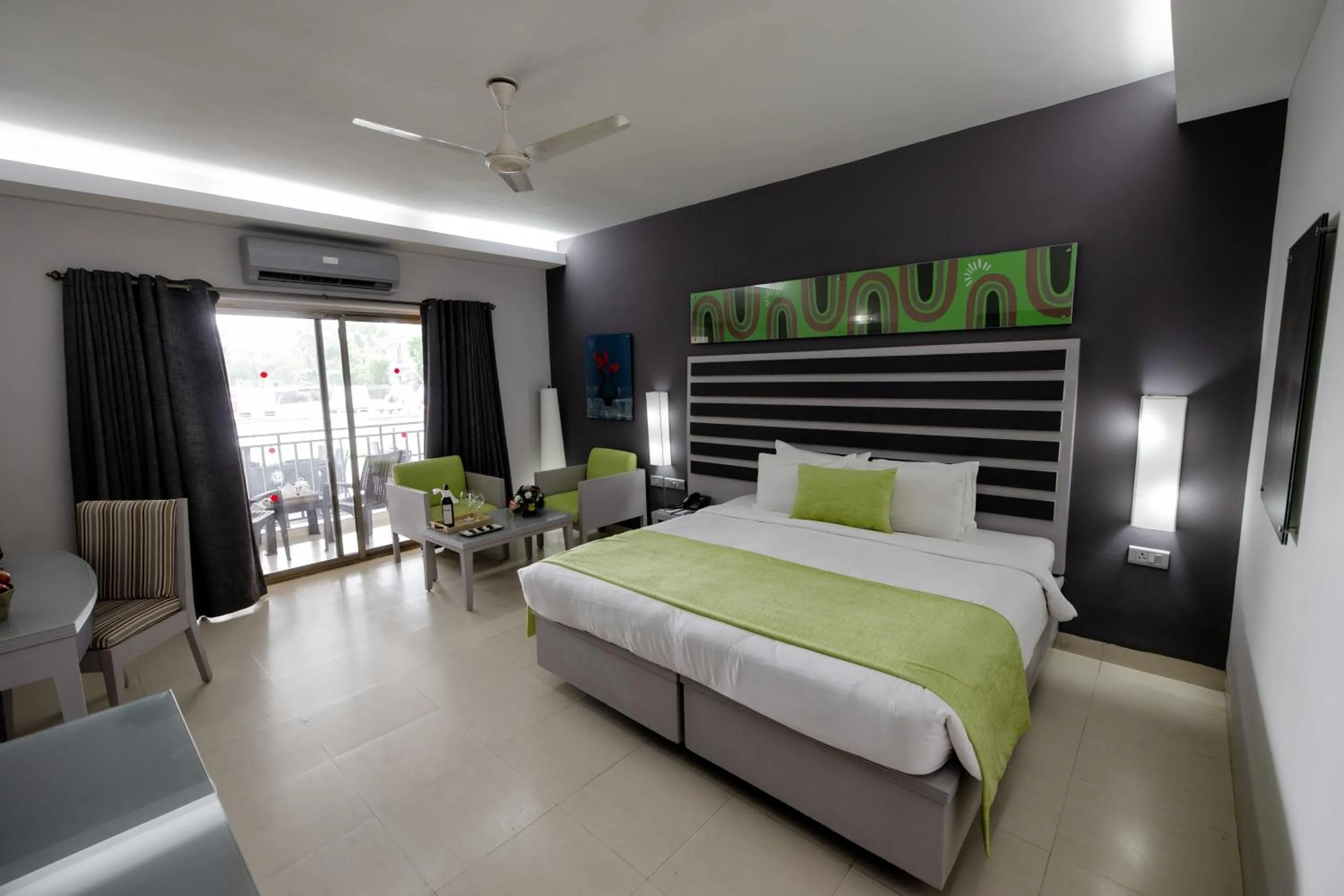 Bedroom, Bed in Regenta Baywatch Resort, Goa