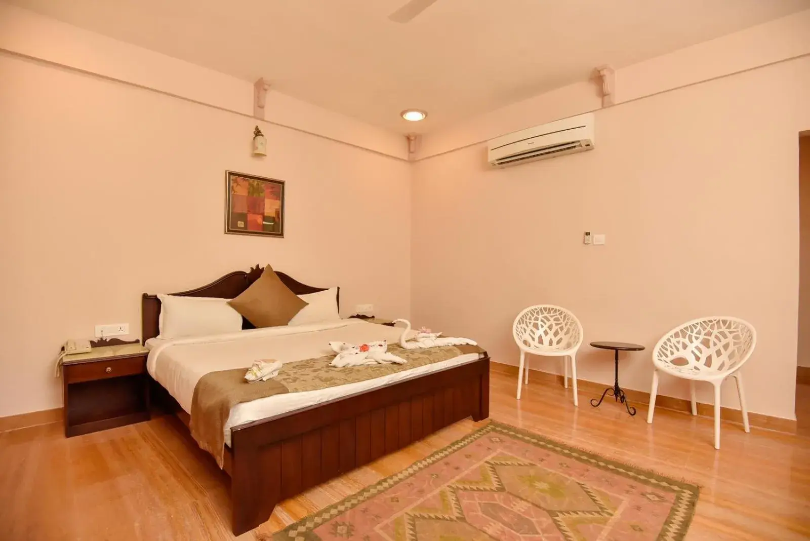 Photo of the whole room, Bed in Araliayas Resort & Spa Photo of the whole room, Bed in Araliayas Resort & Spa