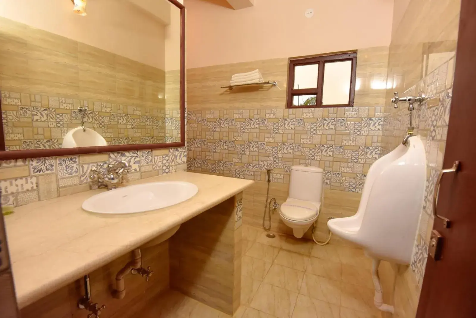 Bathroom in Araliayas Resort & Spa Bathroom in Araliayas Resort & Spa