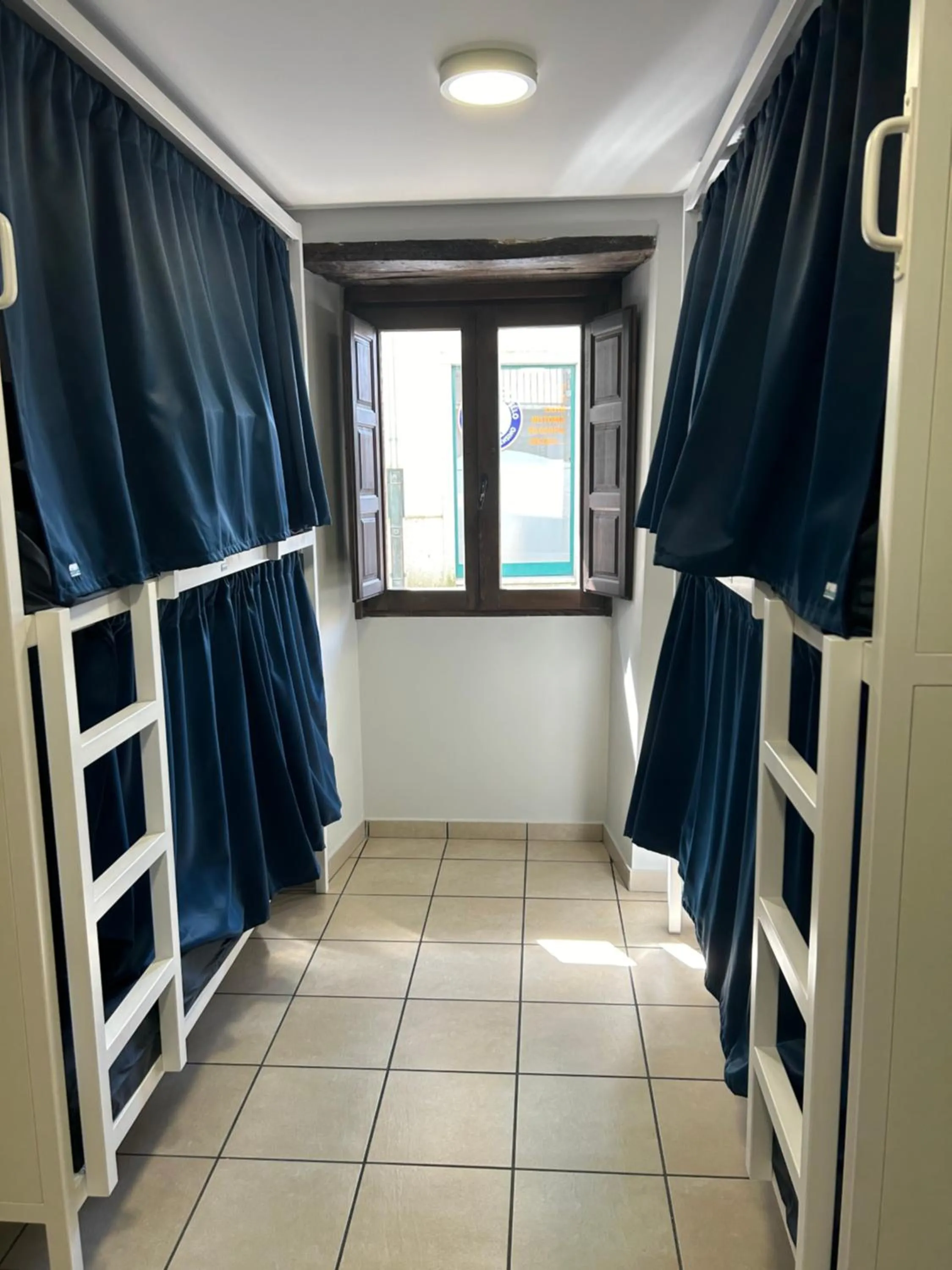 Bed in Albergue San Anton