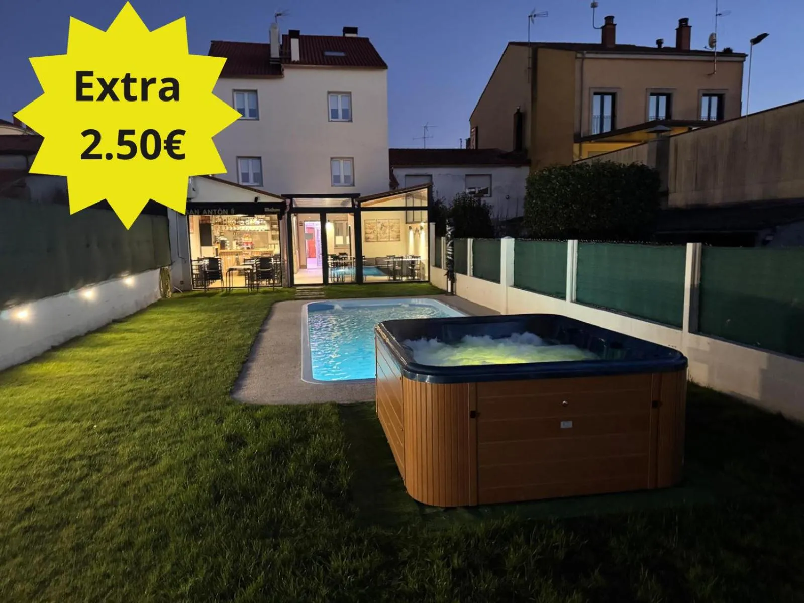 Swimming pool in Albergue San Anton